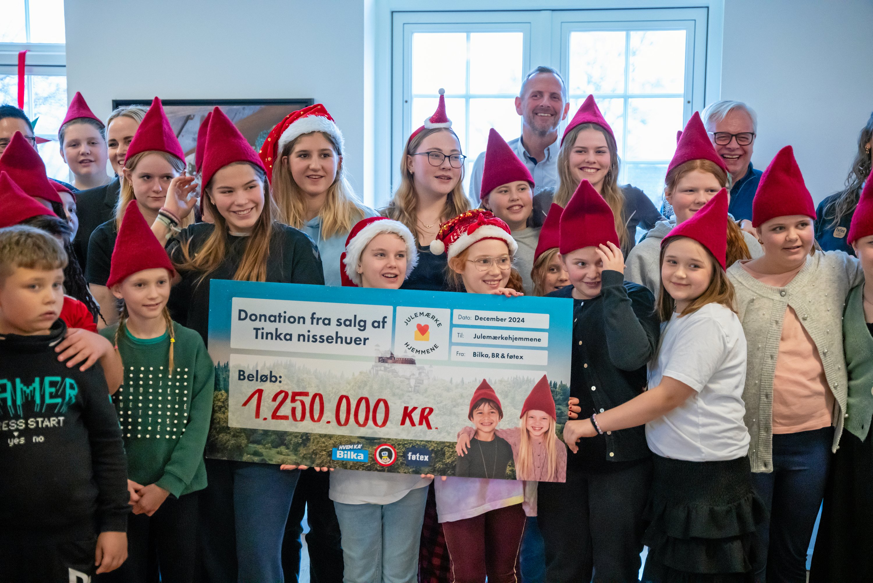 Fem danske julemærkehjem fik i sidste uge en ekstra julegave i form af en check på 1.250.000 kroner