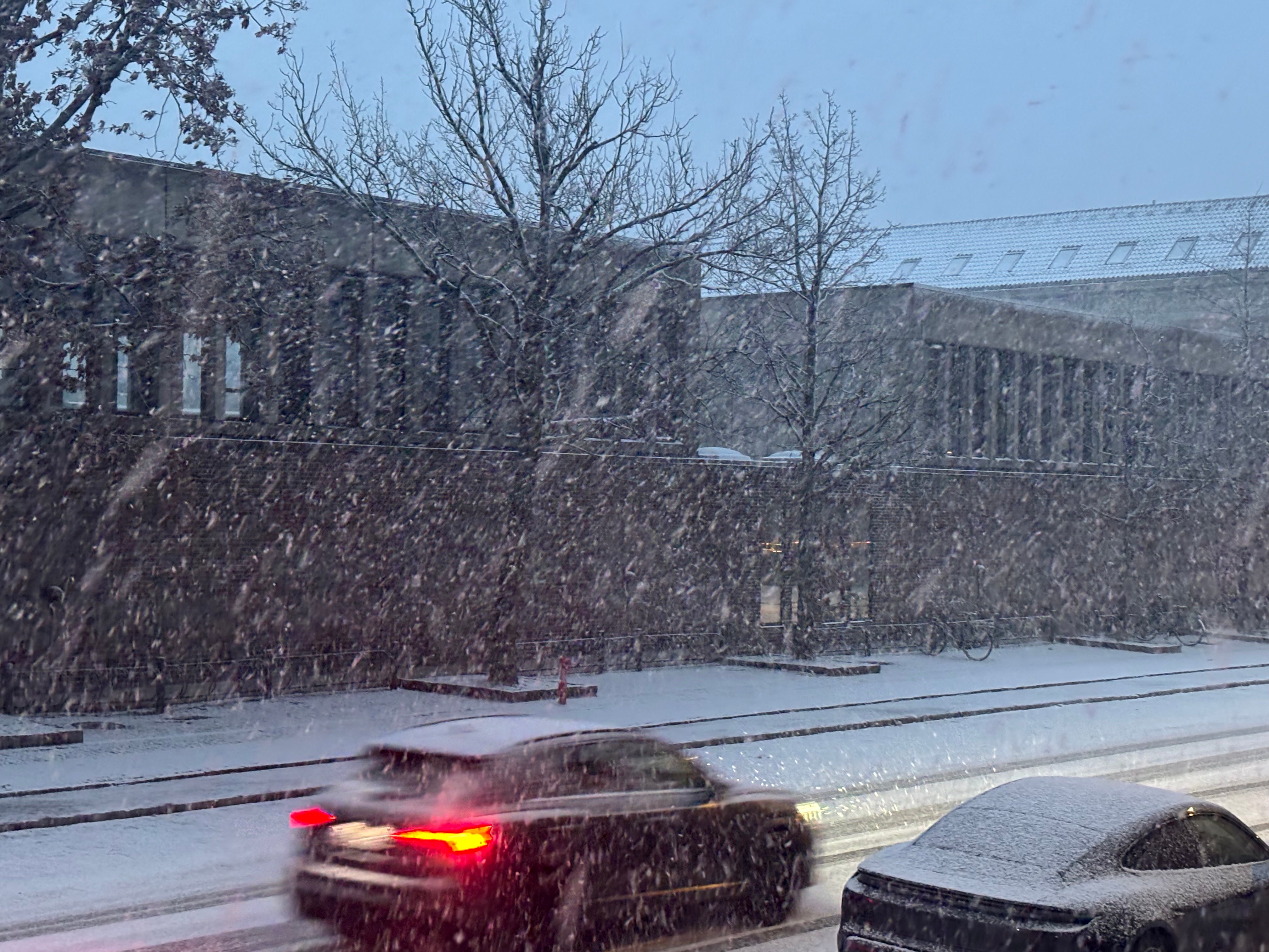 Snevejr i Hellerup her til morgen.