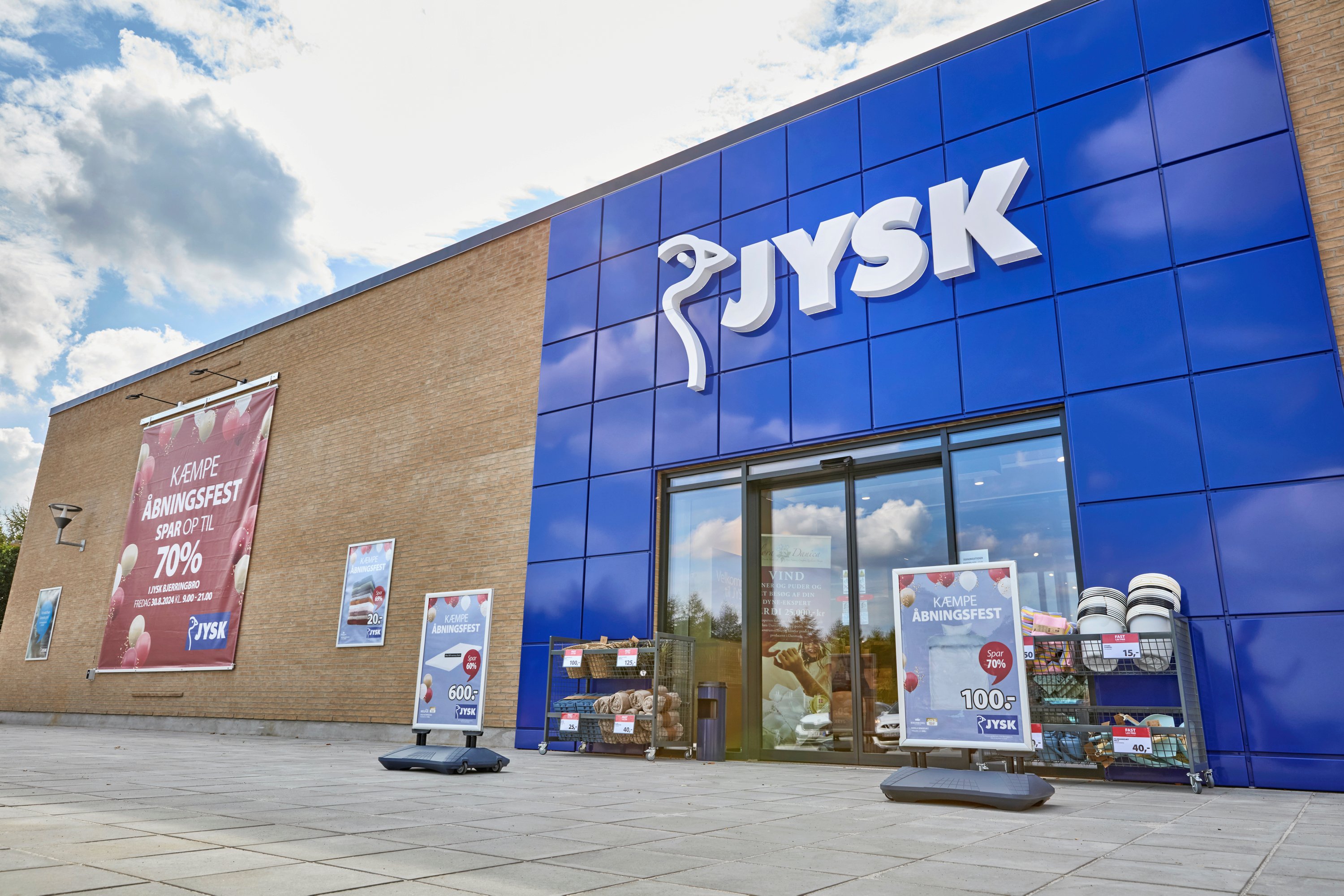 Den kendte Jysk-facade kommer nu til kunne ses i en helt ny by.