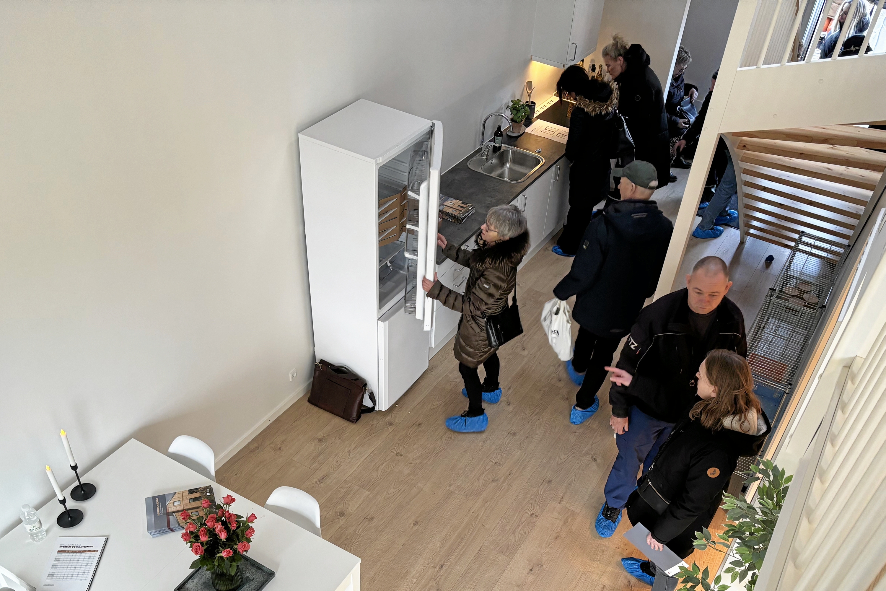 De besøgende fik set boligerne indvendig. - Boligselskabet Sjælland De besøgende fik set boligerne indvendig.
