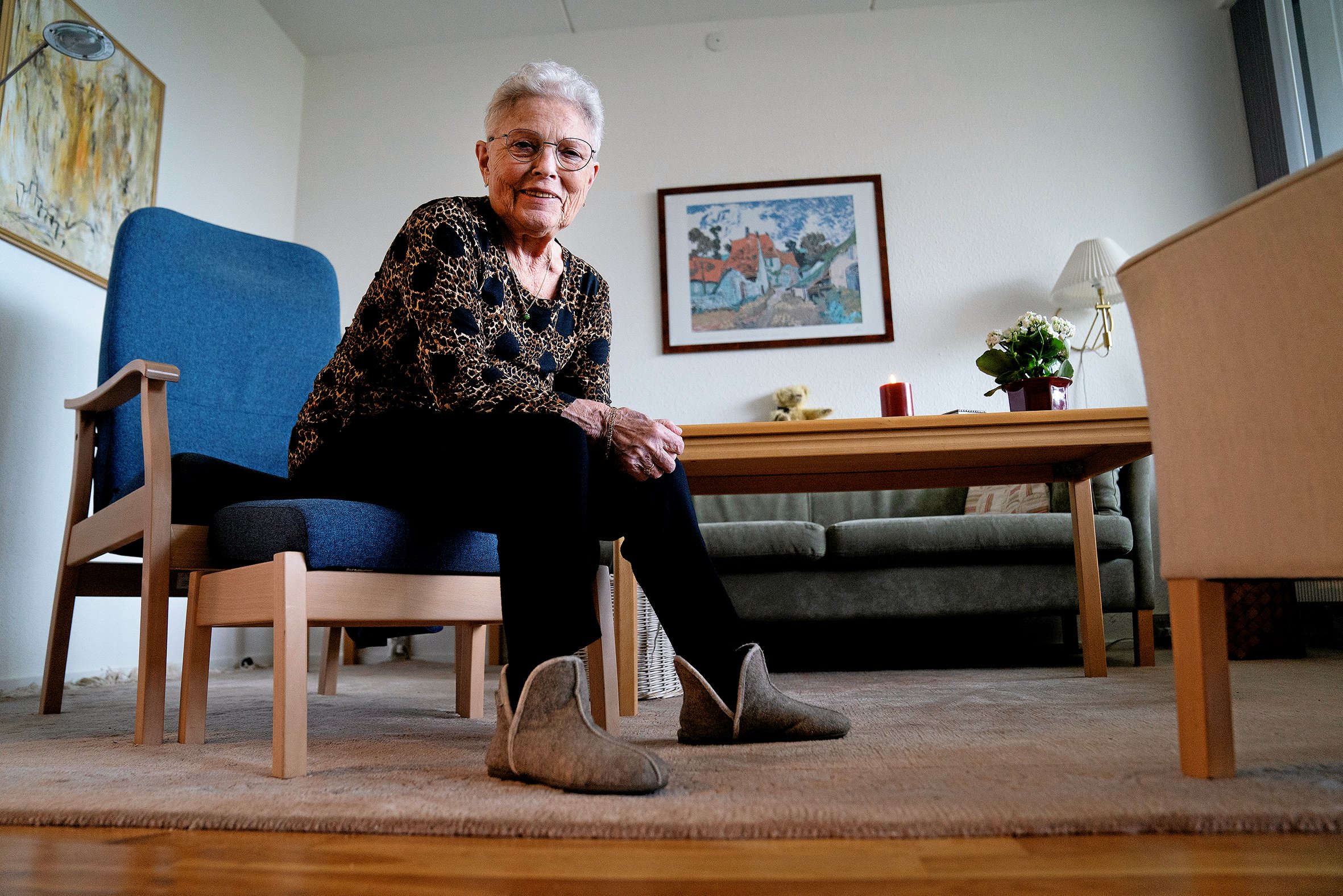 80-årige Kit Ejlseren åbnede dørene til sit hjem for at give indblik i, hvilke konsekvenser det har for hende, at hun ikke længere får fysisk rengøringshjælp.