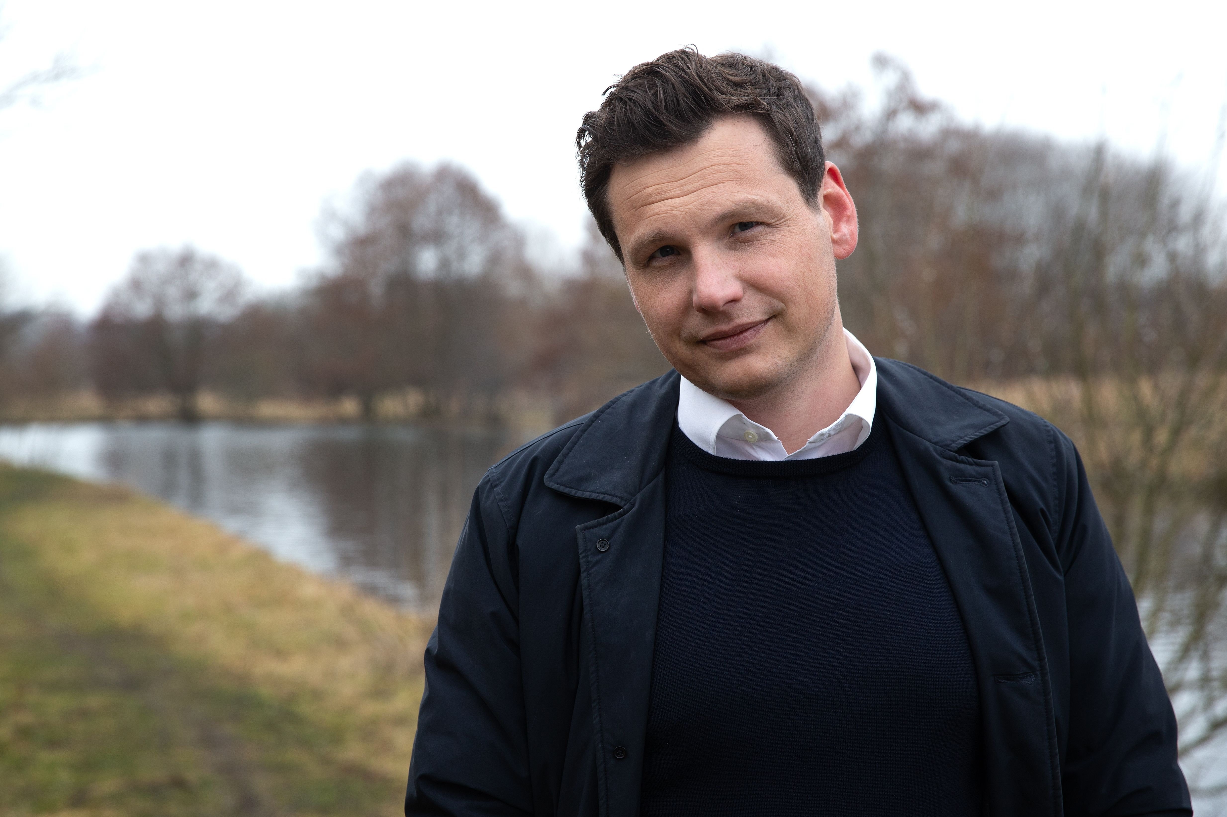 Journalist Thøger Kirk har været ansat som klimakorrespondent hos DR siden 2019. Forinden arbejdede han som journalist og indlandskorrespondent ved samme medie. (PR-foto).