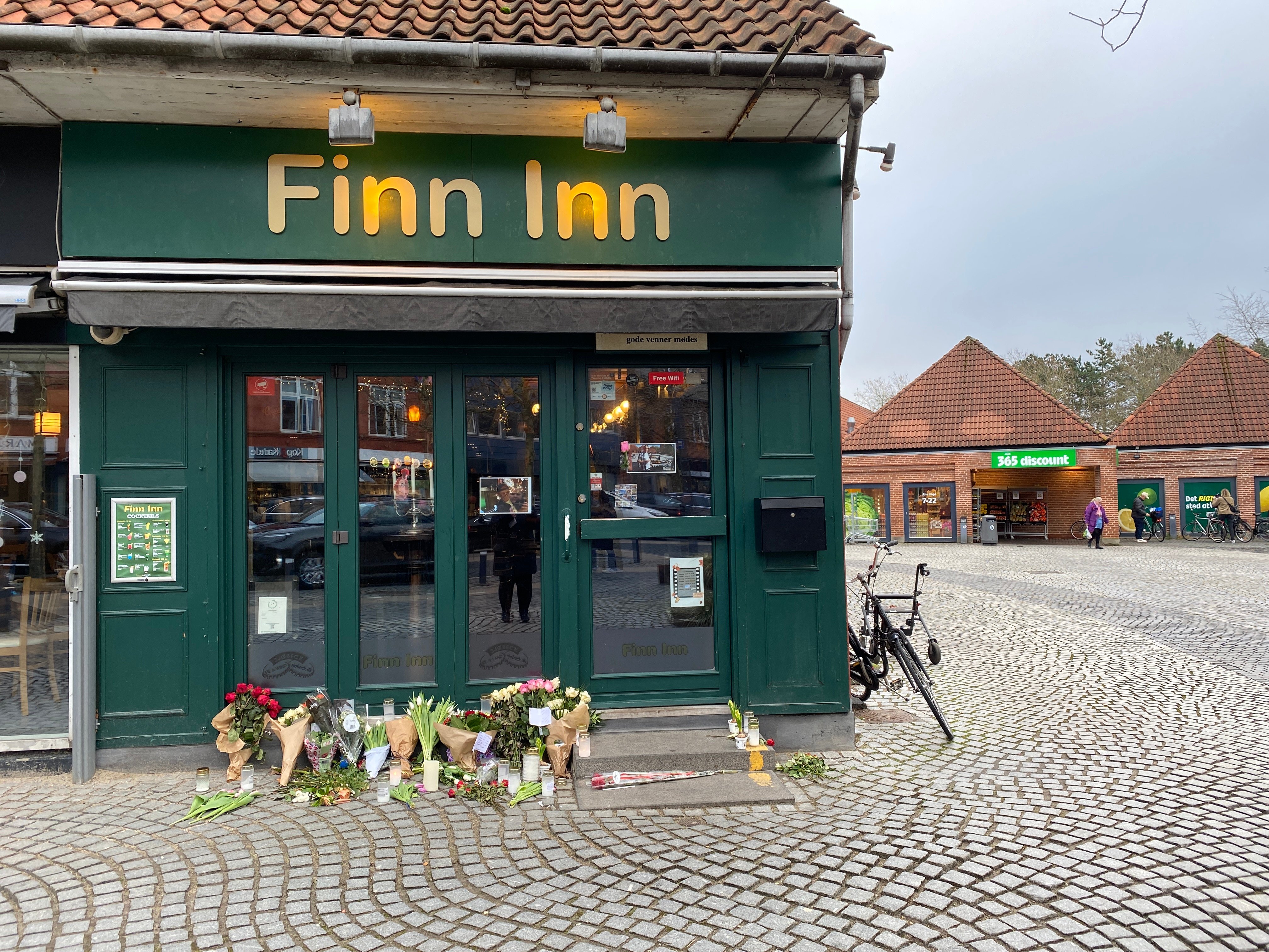Sådan så Finn Inn ud på den afdøde ejer Finn Embøl Hansens bisættelsesdag.