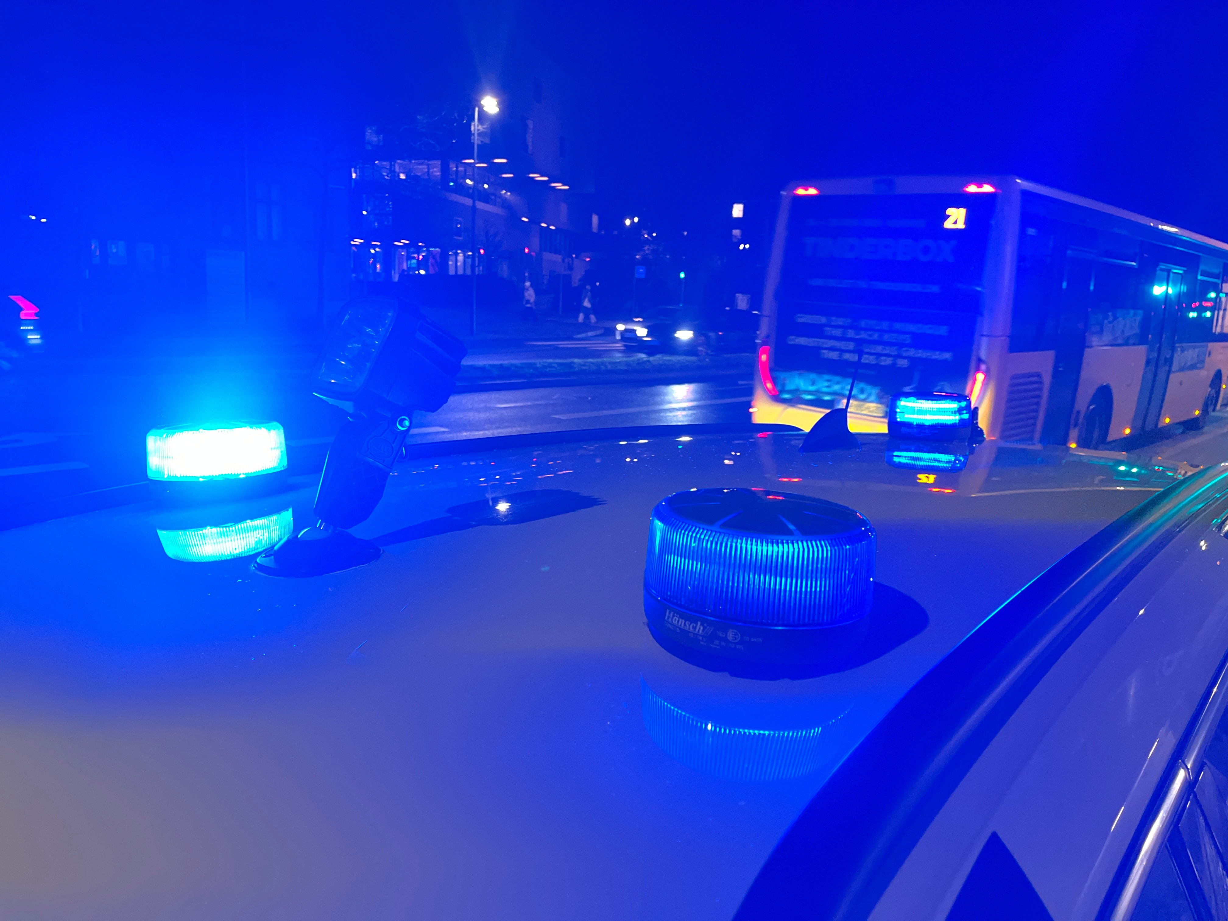 Politiet måtte forbi et supermarked på Københavnsvej, hvor en tyv endte med at blive voldelig.