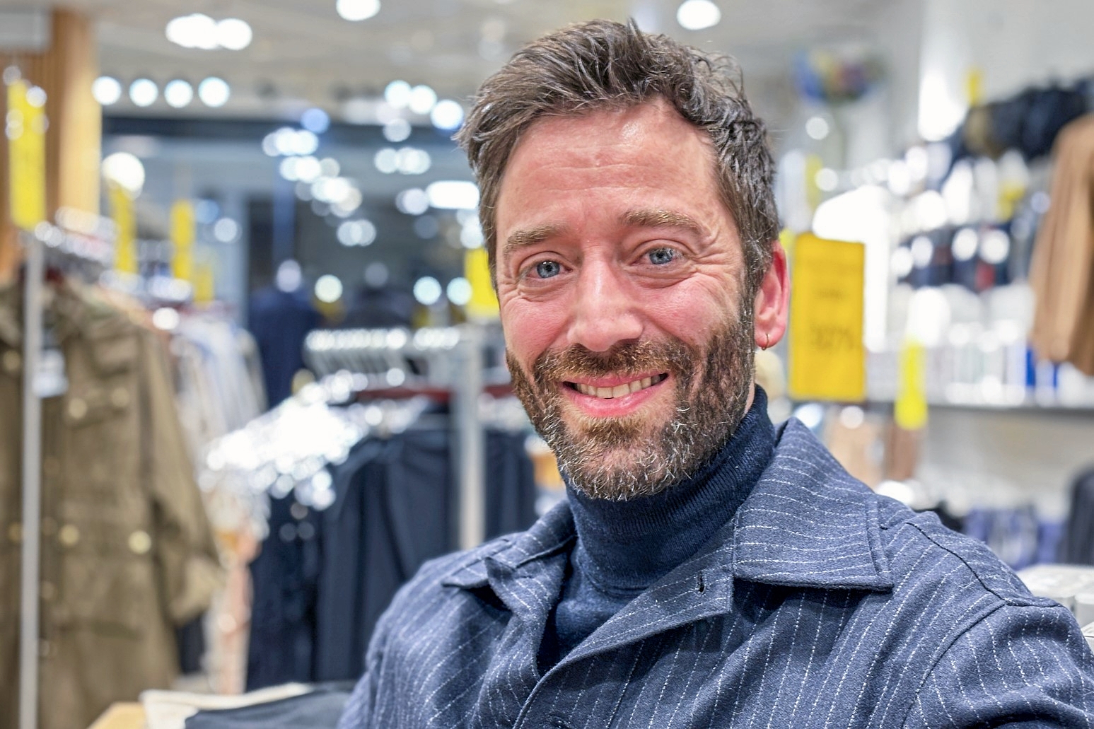 Joachim Tick vil gerne takke alle kunderne gennem de mange år. Dem vil han komme til at savne. - Morten Timm Joachim Tick vil gerne takke alle kunderne gennem de mange år. Dem vil han komme til at savne.