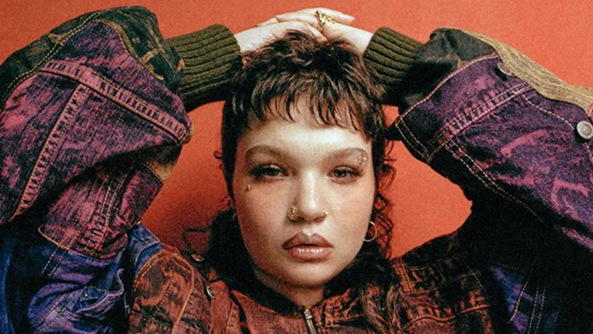 Britiske Lola Young kommer til Roskilde Festival til sommer. - Presse Britiske Lola Young kommer til Roskilde Festival til sommer.