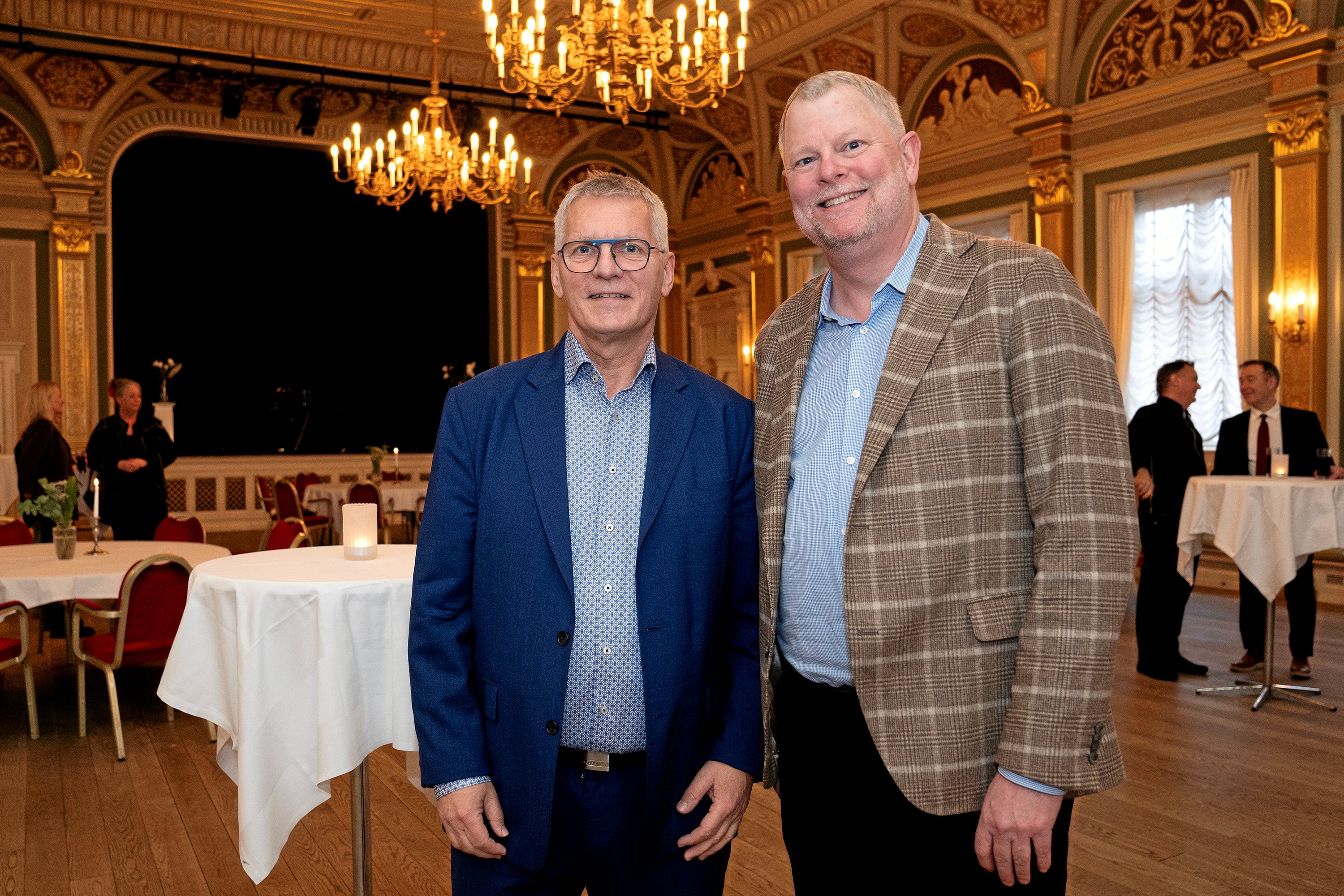 Erhvervsforum Roskildes nu tidligere direktør Martin Sattrup Christensen (tv) sammen med borgmester Tomas Breddam (S).