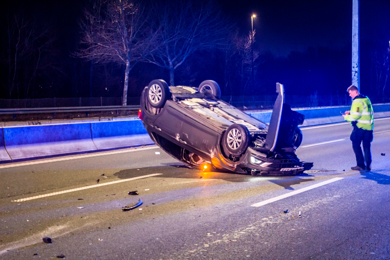 Fører stak af fra solouheld på Helsingørmotorvejen. - Bjørn Nielsen, bpn-foto.dk Fører stak af fra solouheld på Helsingørmotorvejen.