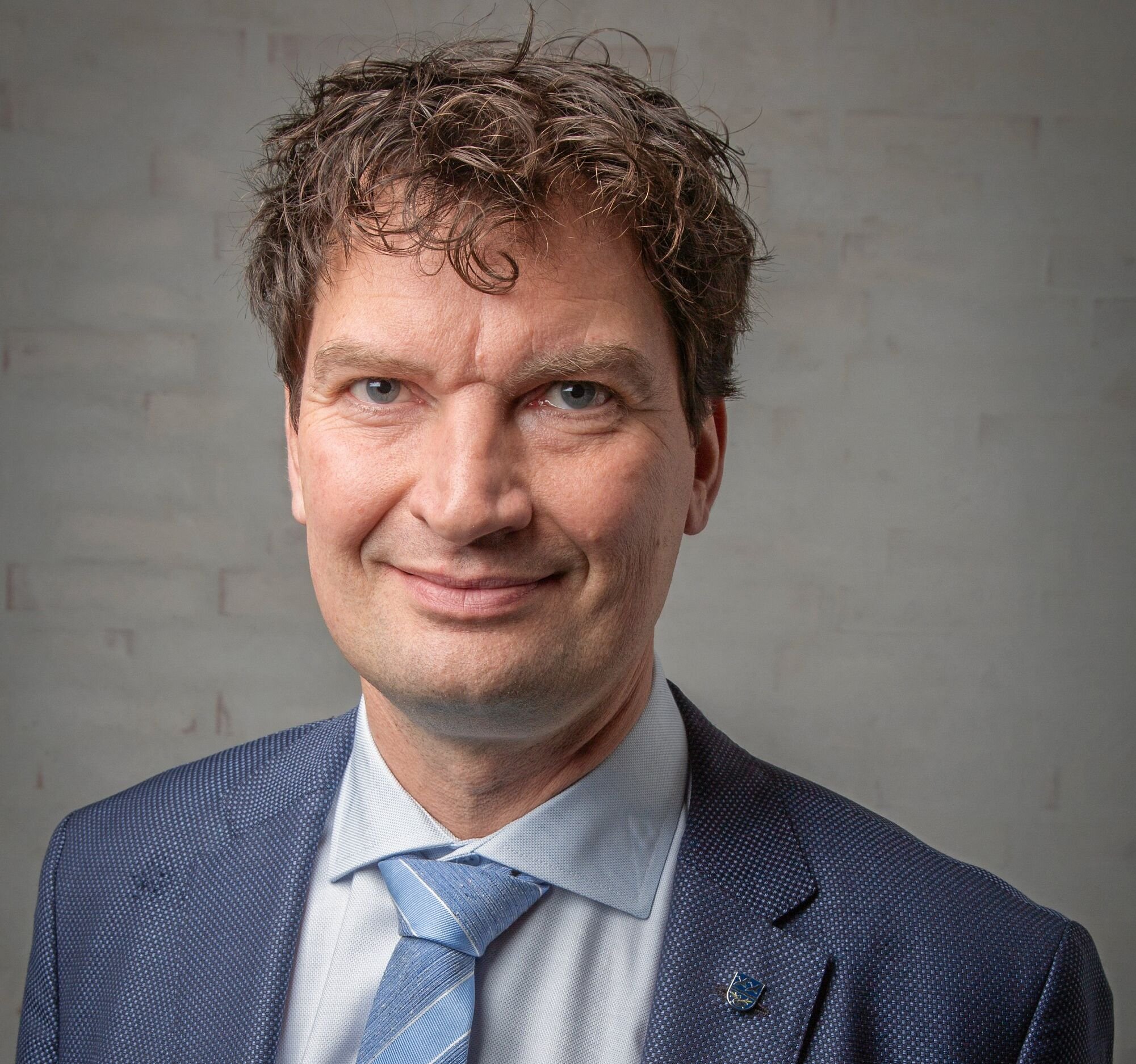 - Når jeg går eller cykler forbi byggepladsen, tænker jeg, at vi om et årti ikke ville kunne huske Vallensbæk uden, udtaler borgmesteren Henrik Rasmussen (K)
