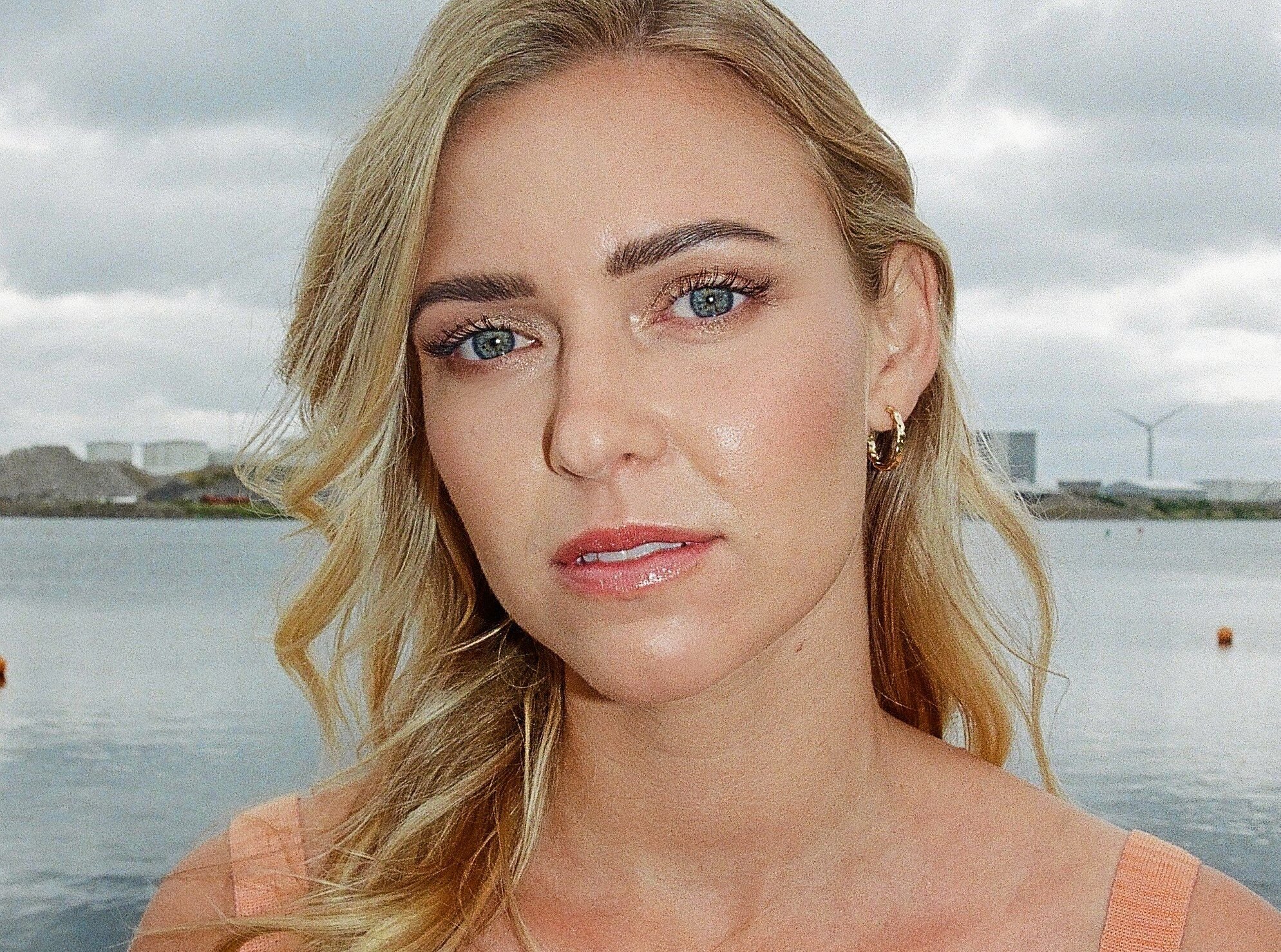 Sarah Færch med band giver koncert i Fredensborg lørdag den 1. marts.