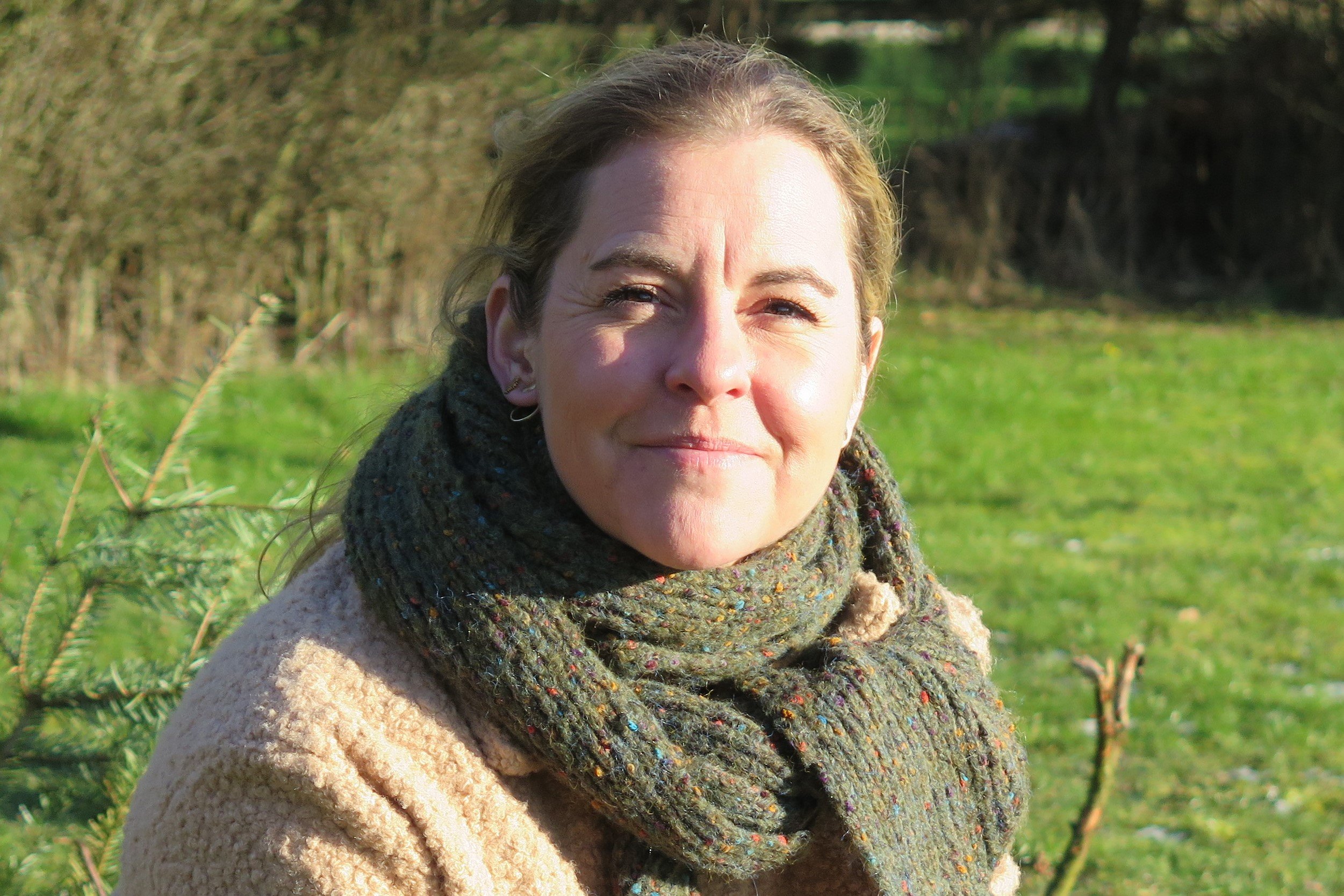 Susie Jessen (Danmarksdemokraterne) vil nu rejse sagen i Folketinget og spørge undervisningsministeren, hvordan regeringen vil sikre et trygt skolemiljø efter de voldsomme episoder på Jyderup Skole.
