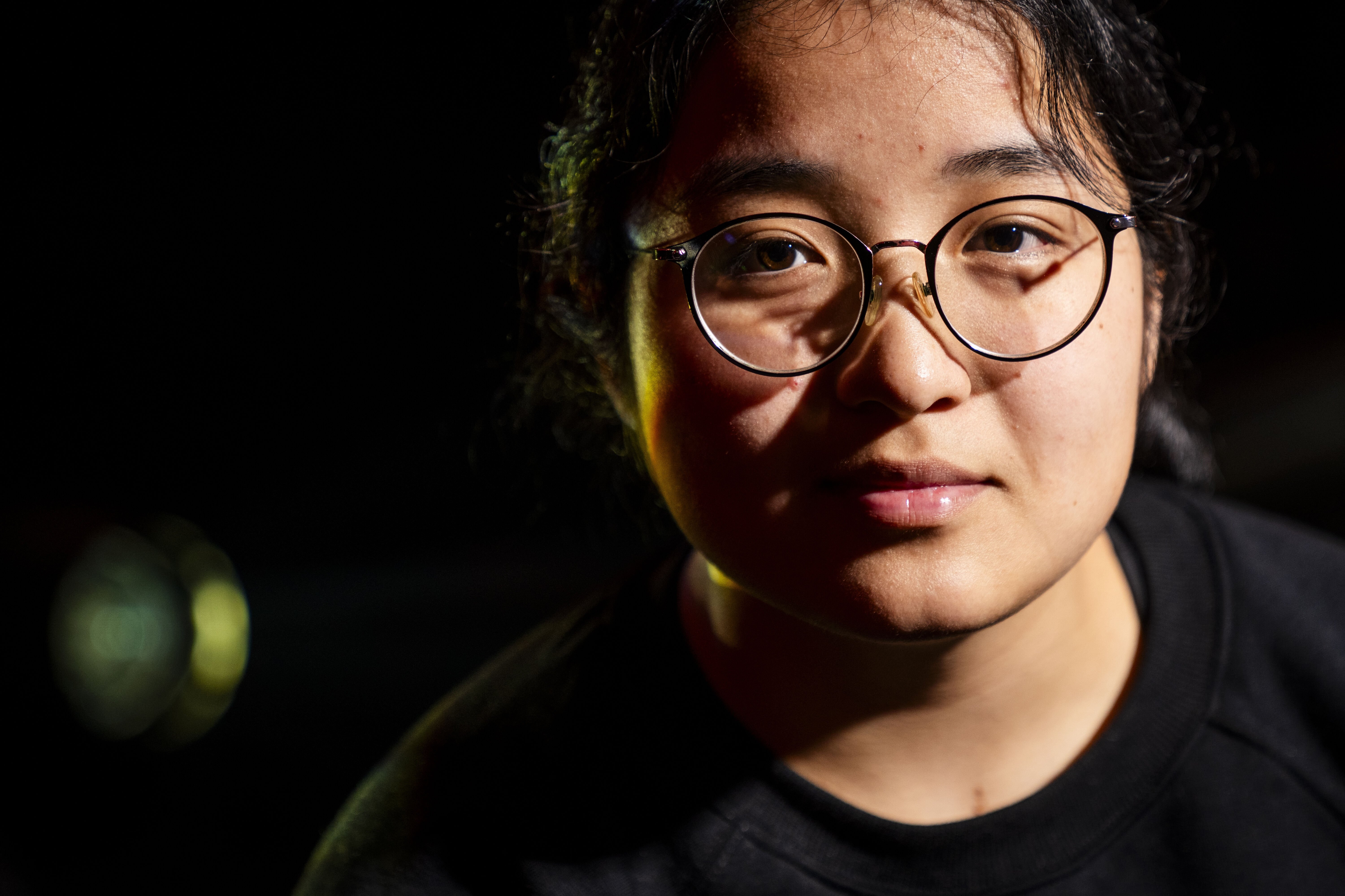 21-årige Leslie Nguyen er studerende og kommer fra Esbjerg. Nu skal hun performe i liveshows til "X Factor".