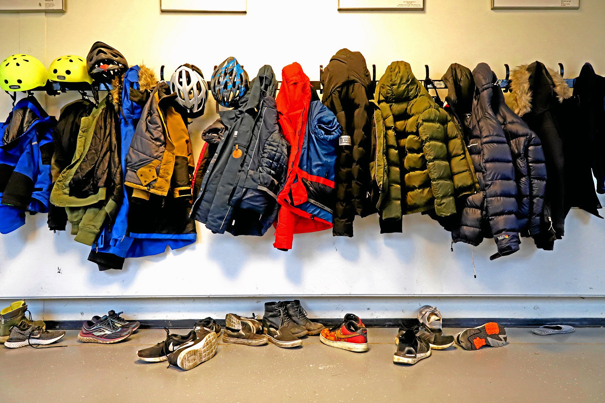 Planer for storstilet skolebyggeri skal have et eftersyn.