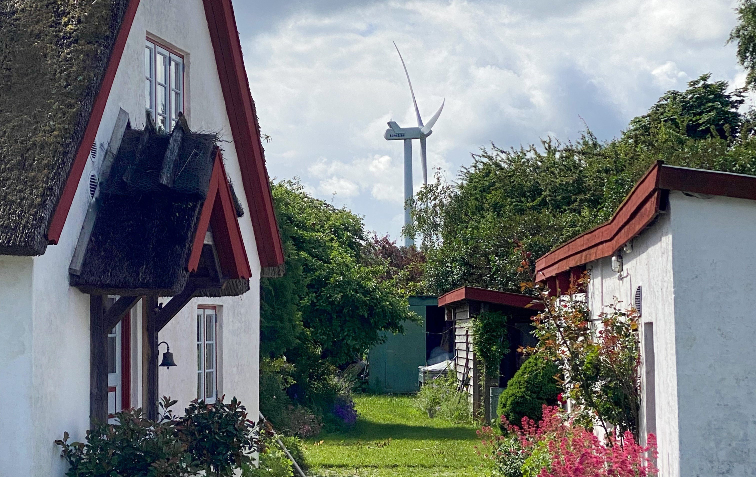 Vindmølle ved Widex i Allerød. 530 meter væk.