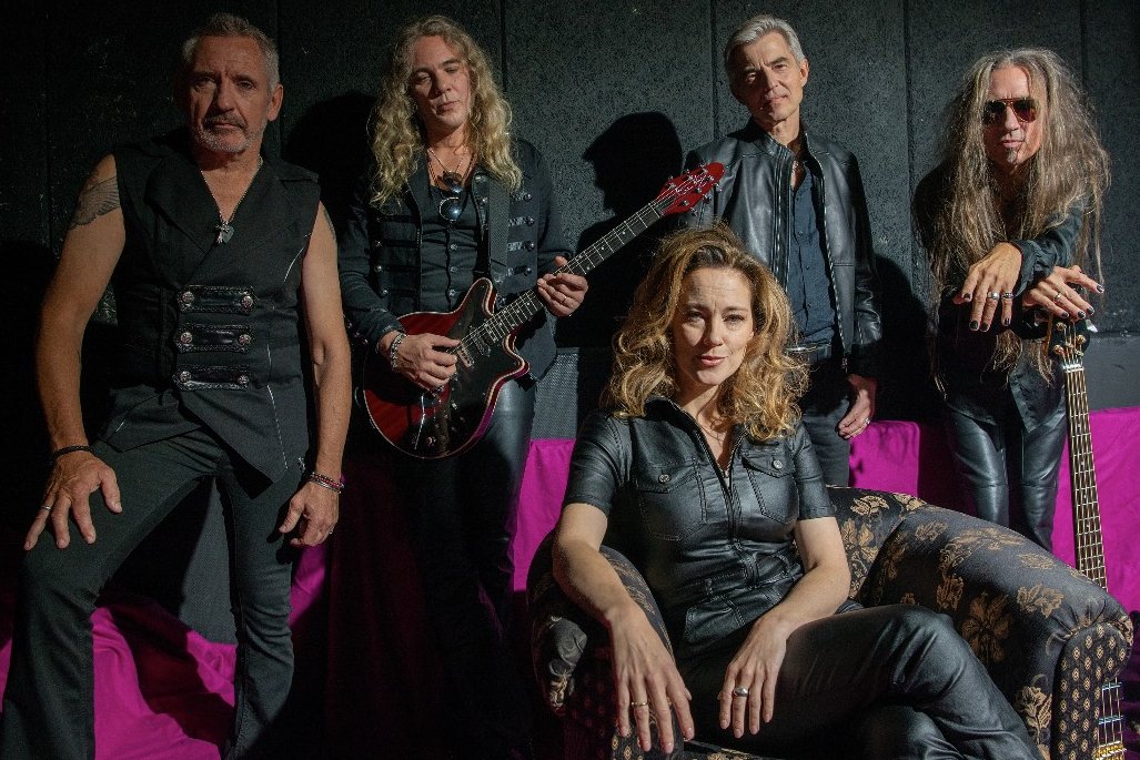 Rikke Hvidbjerg har indtaget tronen som forsanger i Queen of Denmark.