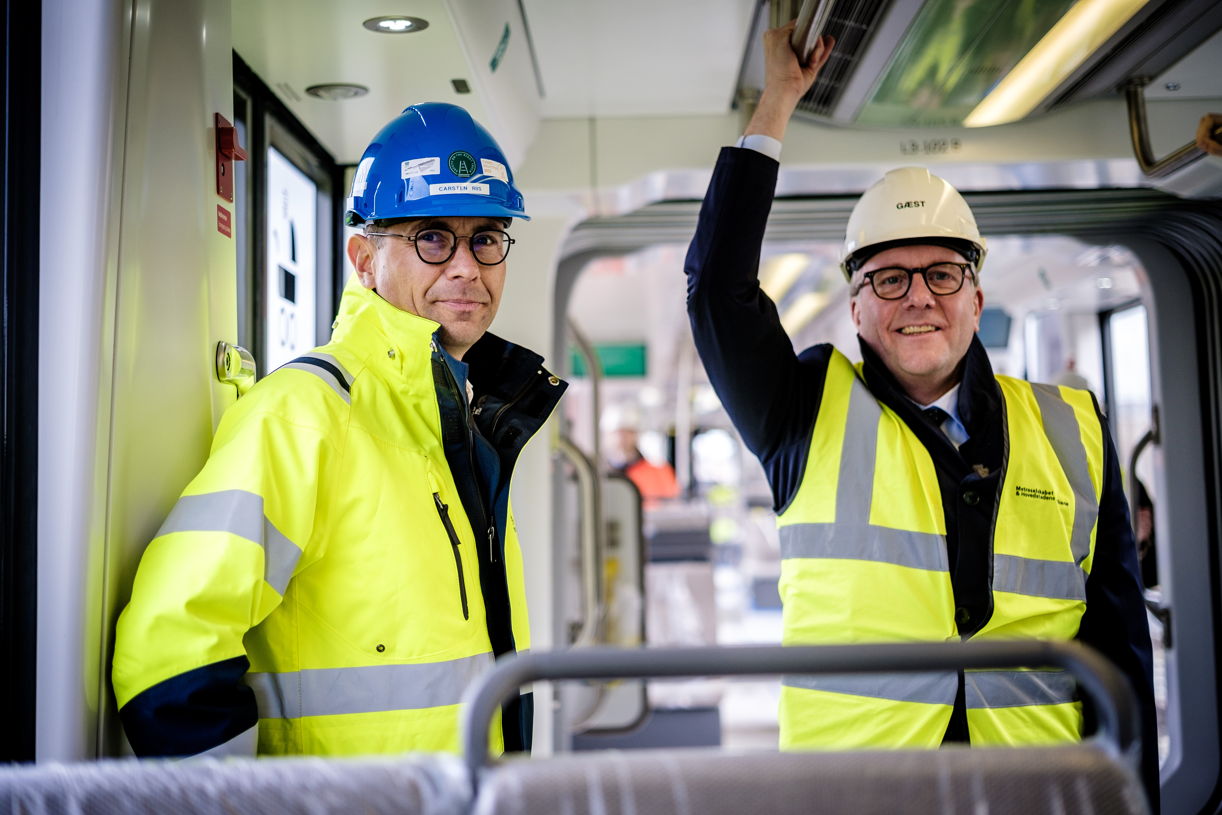 Erhvervsminister Morten Bødskov (S) kørte en prøvetur med letbanen fra Rødovre Nord til Glostrup og tilbage igen.