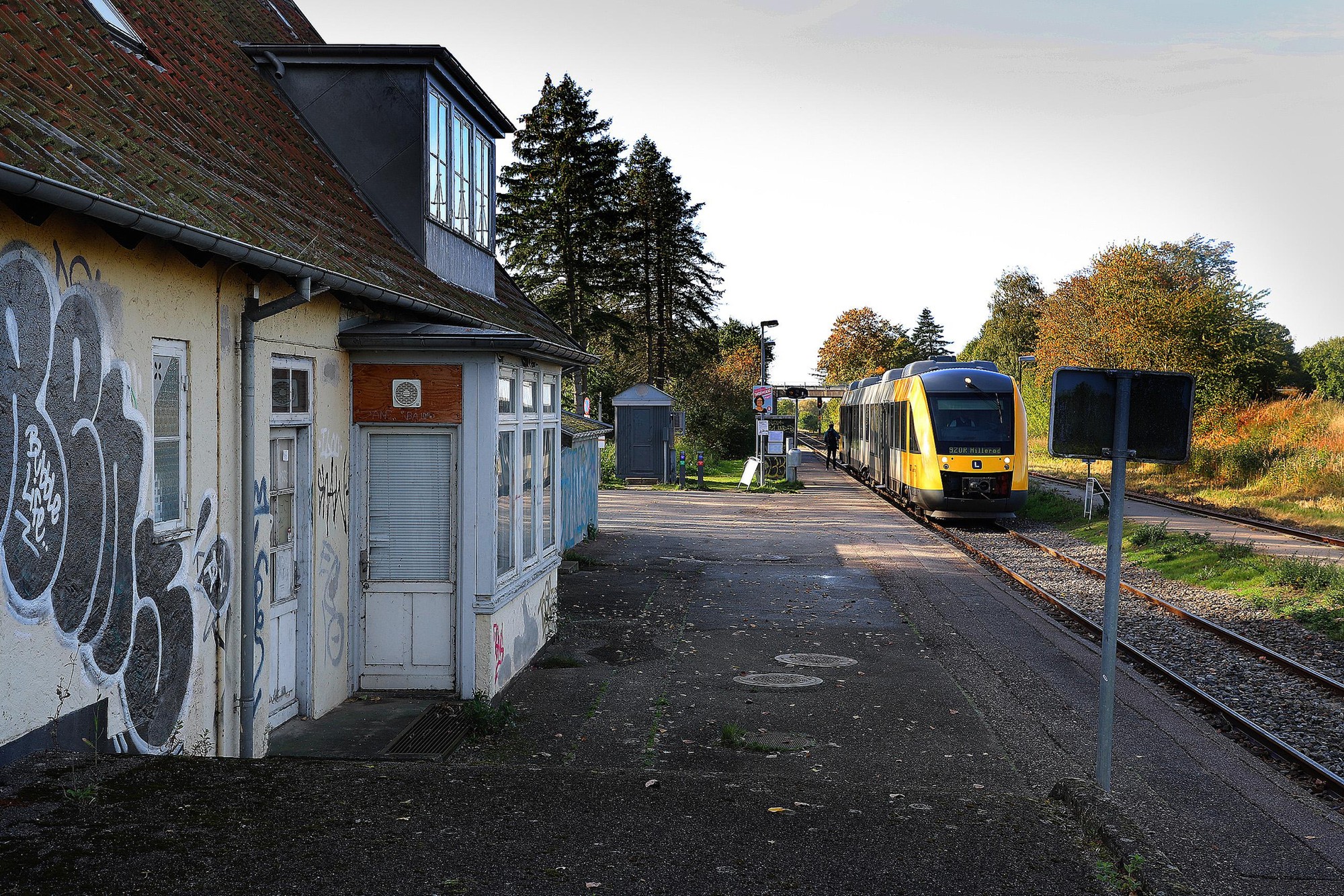 Det bør vægte højere at tilgodese de små bysamfund, lyder kritikken.