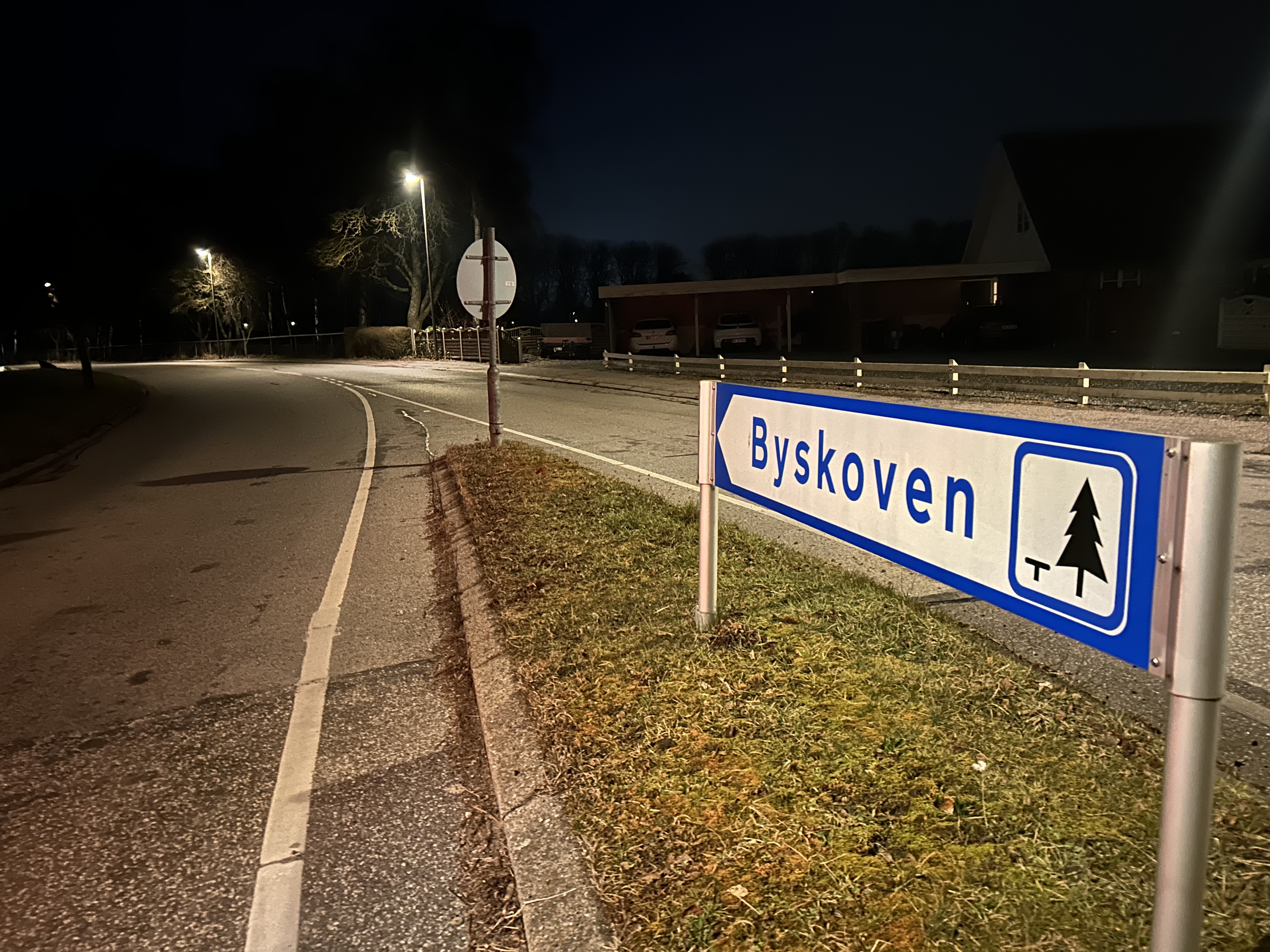 Politiet fik mandag en anmeldelse om, at en 15-årig pige har været forsøgt voldtaget i Hårlev.