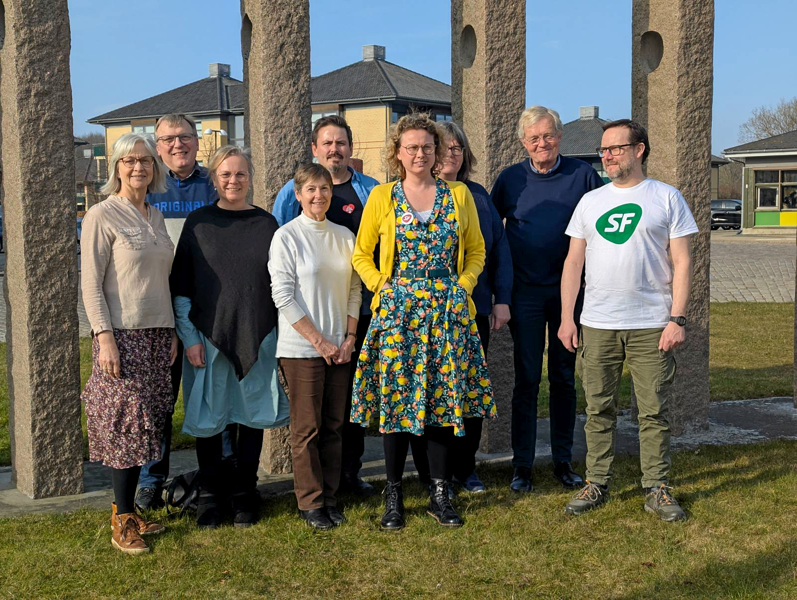 Her ses næsten hele den nye bestyrelse i SF. Fra venstre ses Hanne Berg, Jan Mauritzen, Merethe Roest, Lisbeth Østfeldt, Jesper Grundsøe de la Motte, Louise Zabel, Karina Jensen, Bent Fischer-Nielsen og Sune Hybert. Mohamed Dakak er ikke med på billedet.