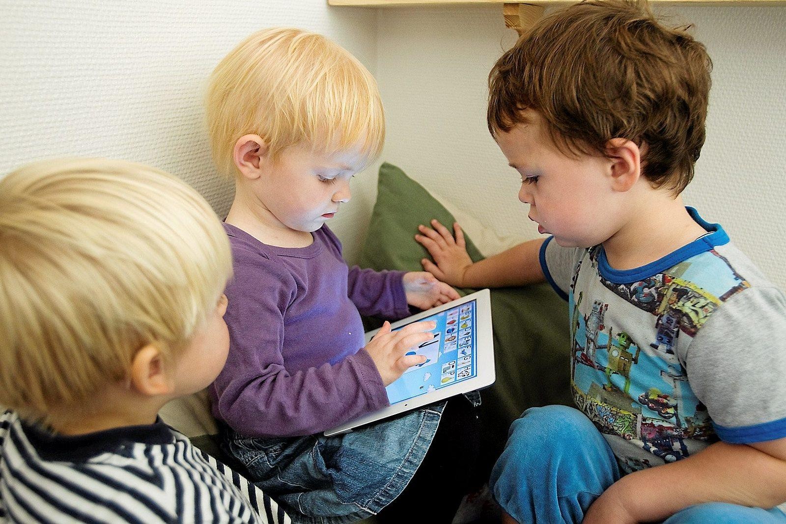 Daniel Moltke-Prehn (R) opfordrer til, at det kommende byråd forsætter med at styrke børne- og skoleområdet.