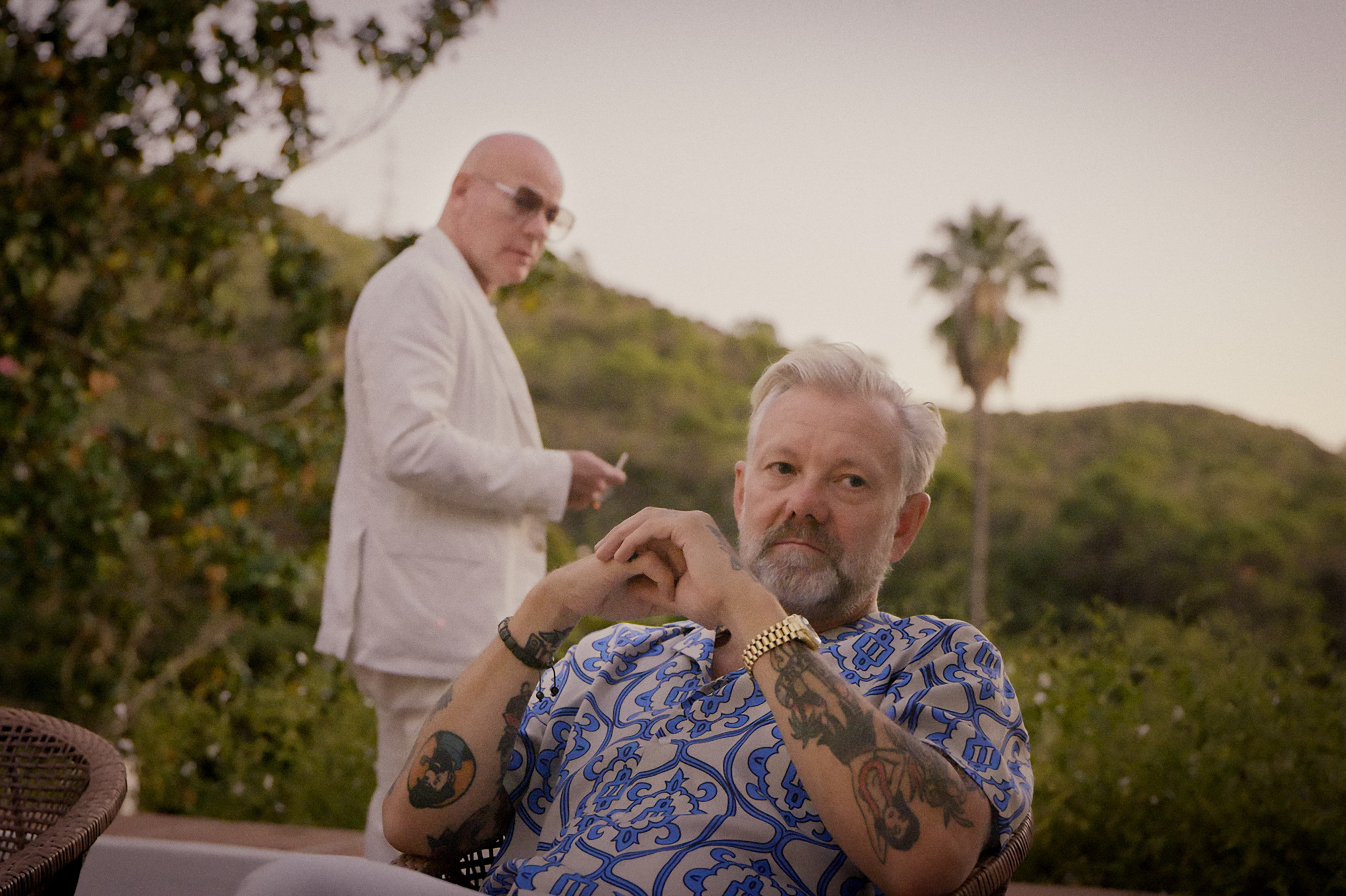 Casper Christensen har blandt andre haft besøg af sin gode ven, komikeren Lars Hjortshøj, der blandt andet satte ord på sin skilsmisse og sit nye forhold. (PR-foto).