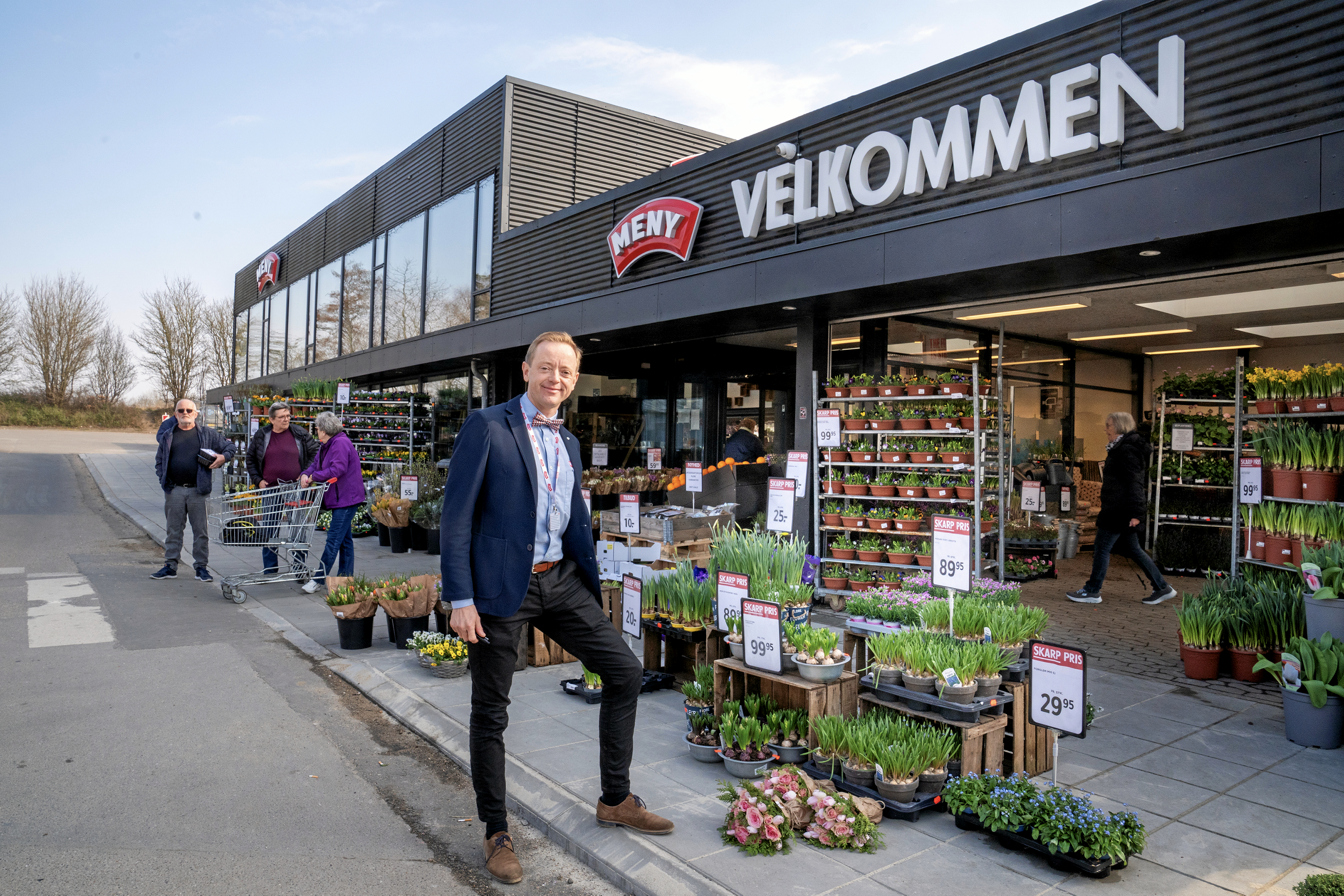 I april inviterer Meny Kalundborg og købmand Peter Egebæk kunderne ind i butikken, når man sammen med Samsø Brød tilbyder smagsprøver på økologisk og naturligt glutenfrit brød.