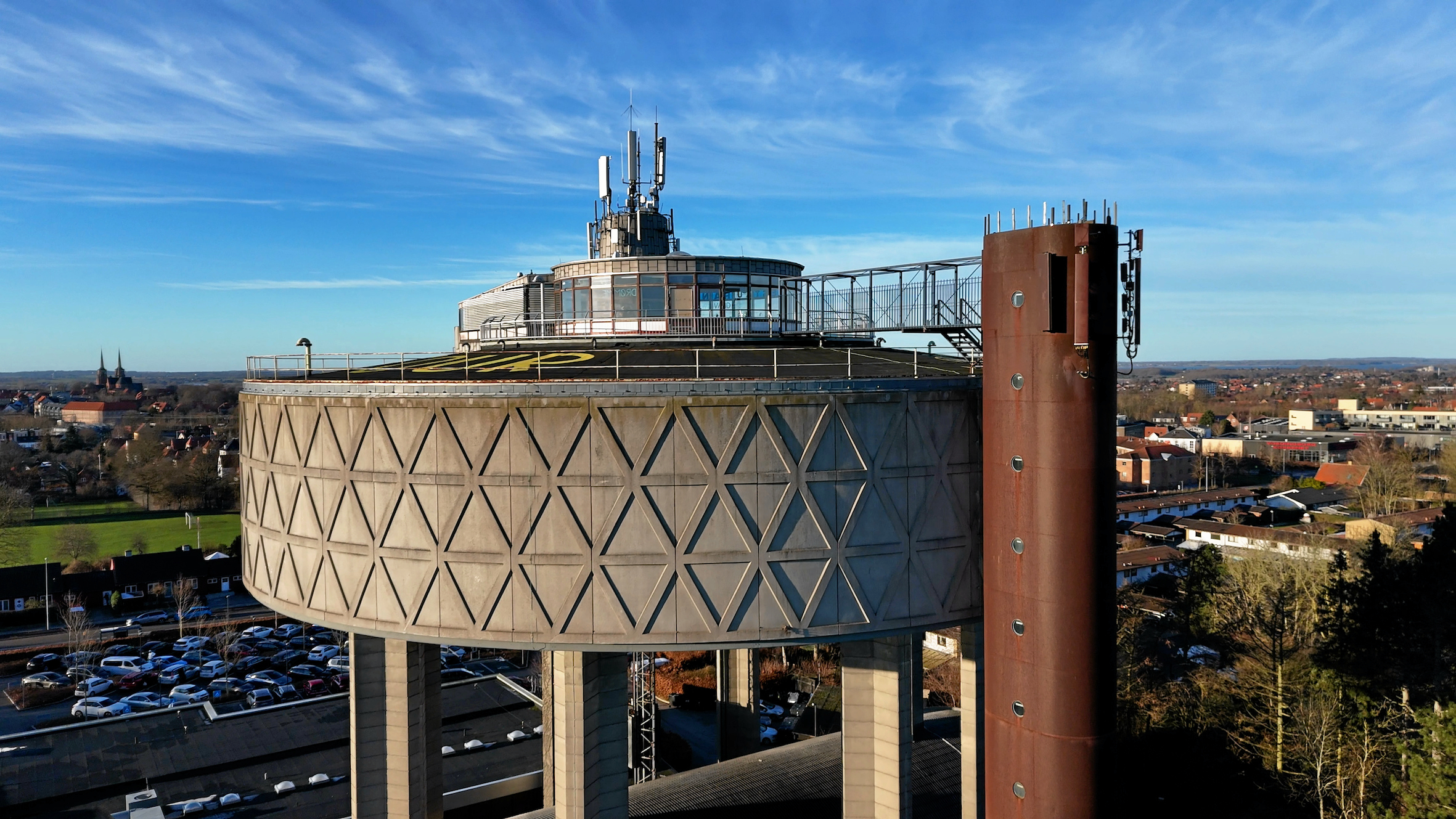 Roskilde Domkirke inviterer på vandring til Vandtårnet med andagt på toppen søndag den 30. marts.