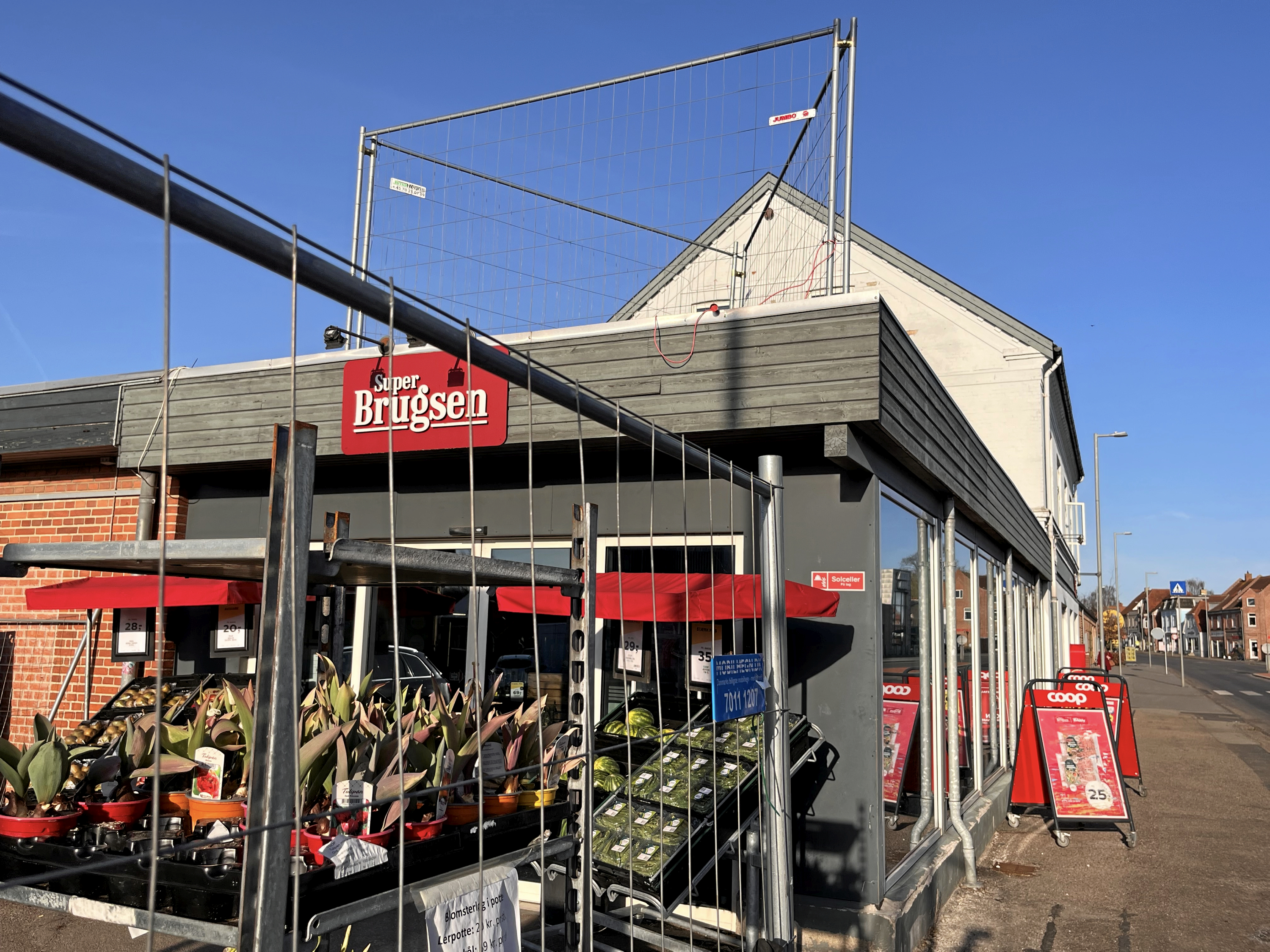 I årtier har der ligget en brugs i Svinninge. Nu er det snart slut.