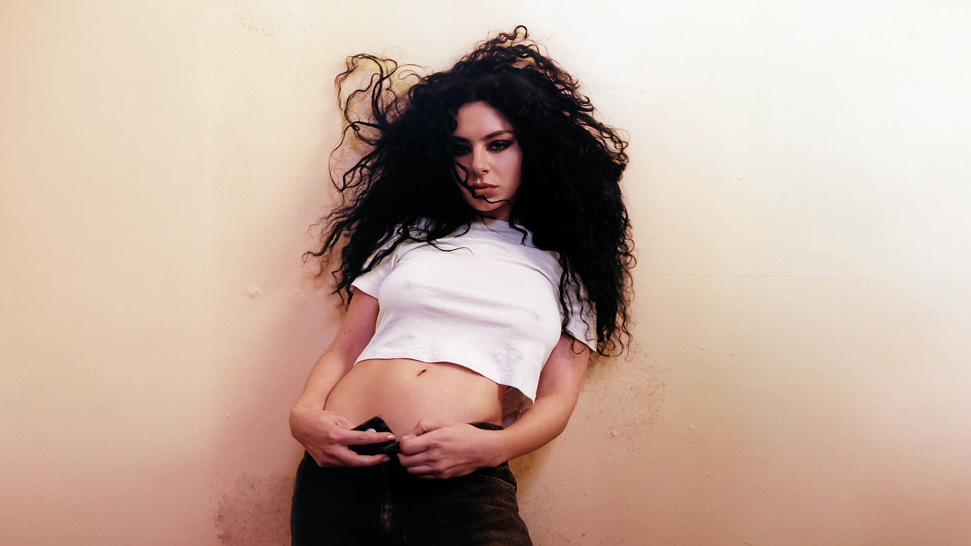 Charli XCX vender tilbage til Roskilde som en verdensstjerne