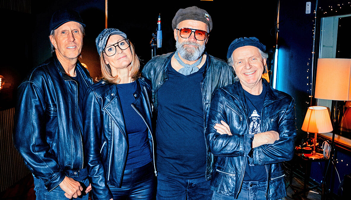 Mr. Smoking feat: Miss Q giver tirsdag den 29. april koncert i Jorløse Forsamlingshus.