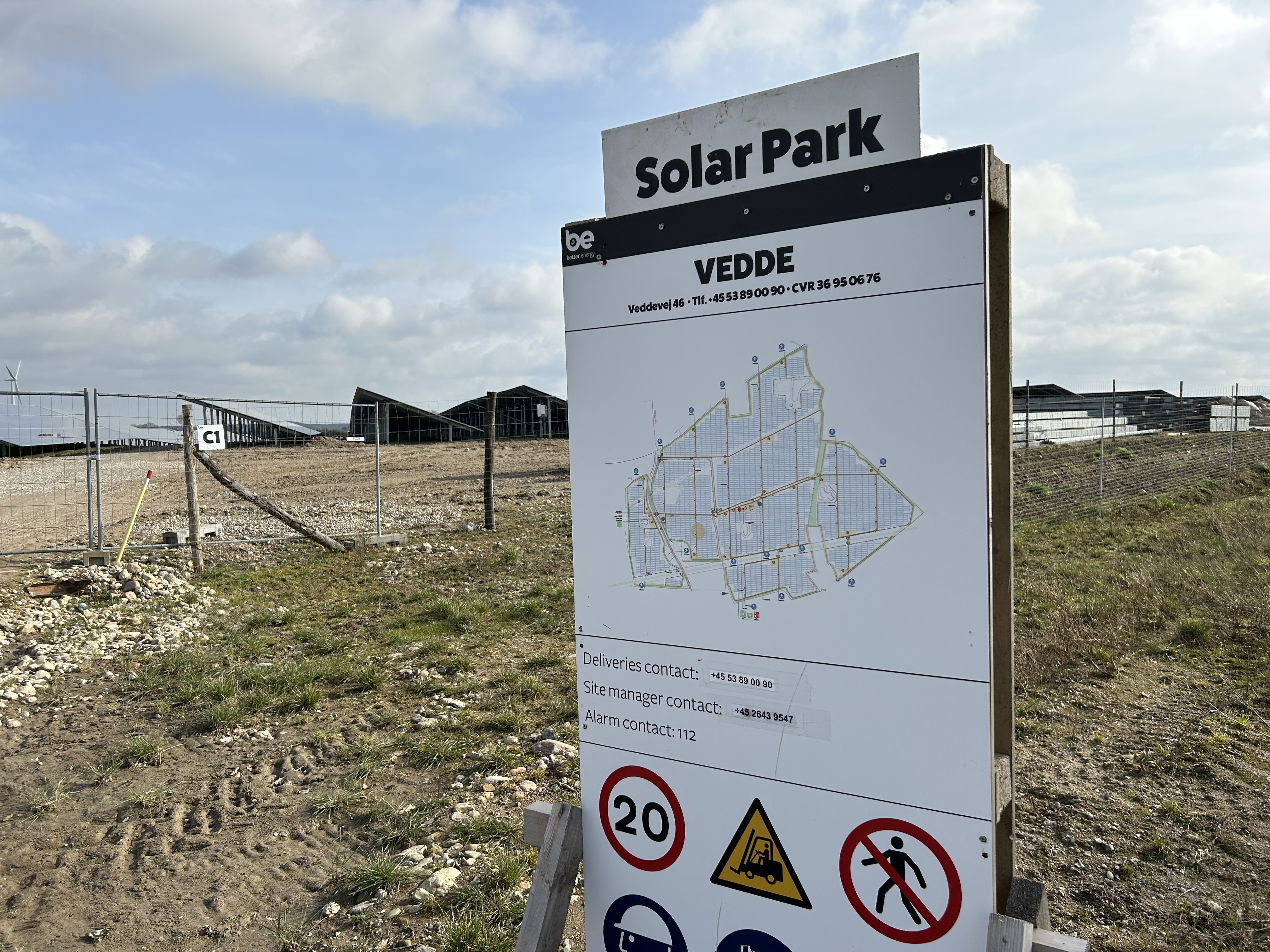 Vedde er et af de områder, der huser en stor solcellepark, der nu er blevet overtaget af sjællandsk energikæmpe.
