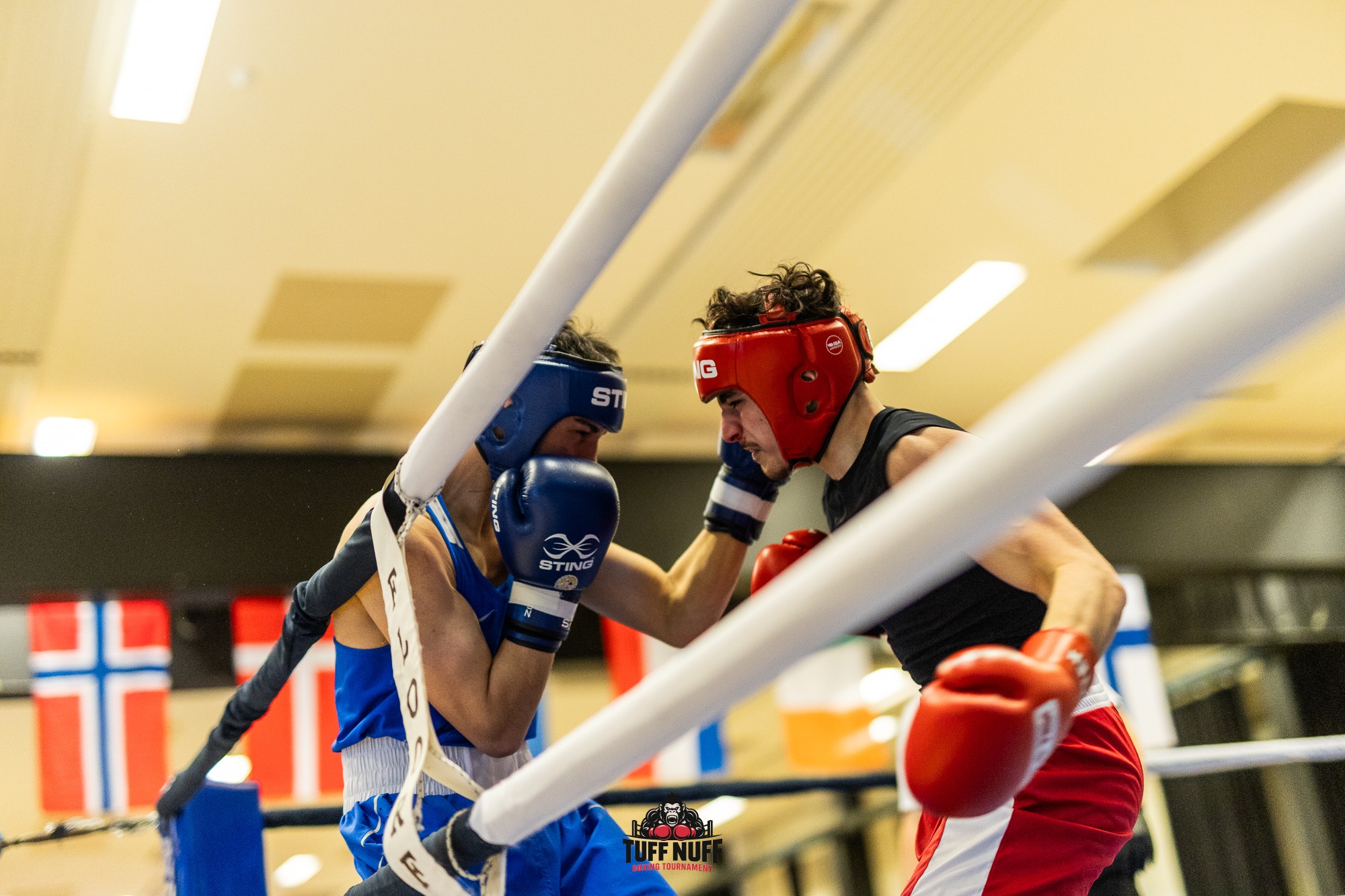 Wajd Aldoudi fra Karlebo Bokseklub, i røde bukser, vandt guld og æresprisen som bedste ungdomsbokser ved Tuff Nuff Tournament i Vordingborg.