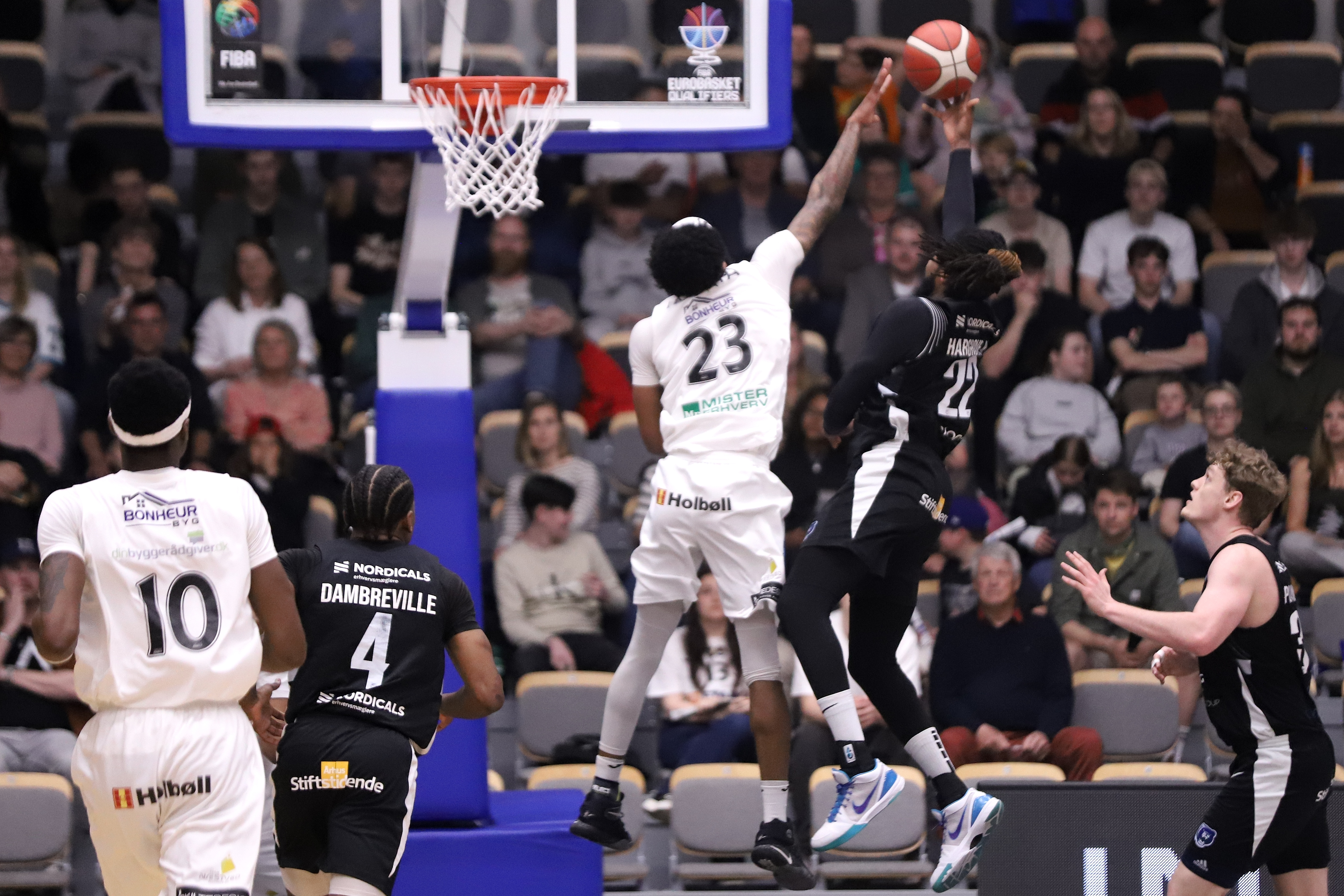 Der er gang i Arena Næstved, når Team FOG Næstved spiller hjemme i Basketligaen.