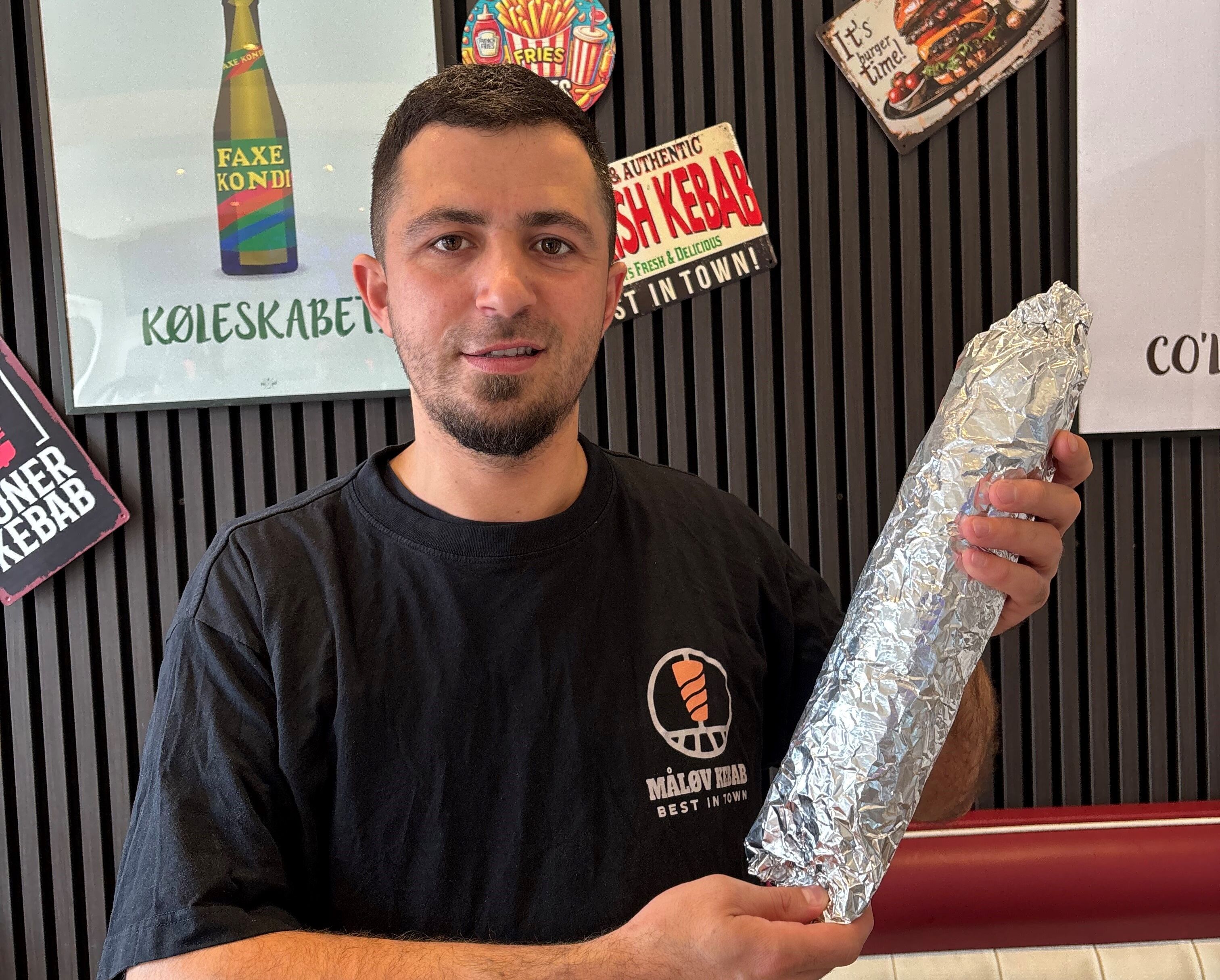 Måløv Kebab sælger omkring 10 af deres XL-durums om dagen.