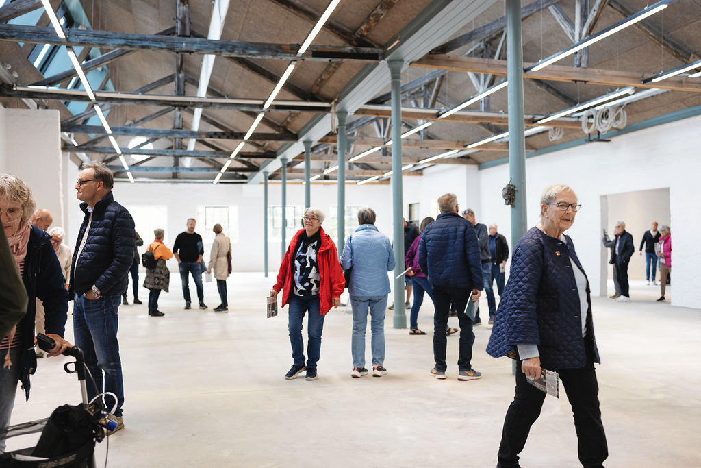 De gamle støberihaller er blevet sat fornemt og nænsomt i stand, så de kan bruges som bibliotek og kulturhus, men nu trækker åbningen ud.