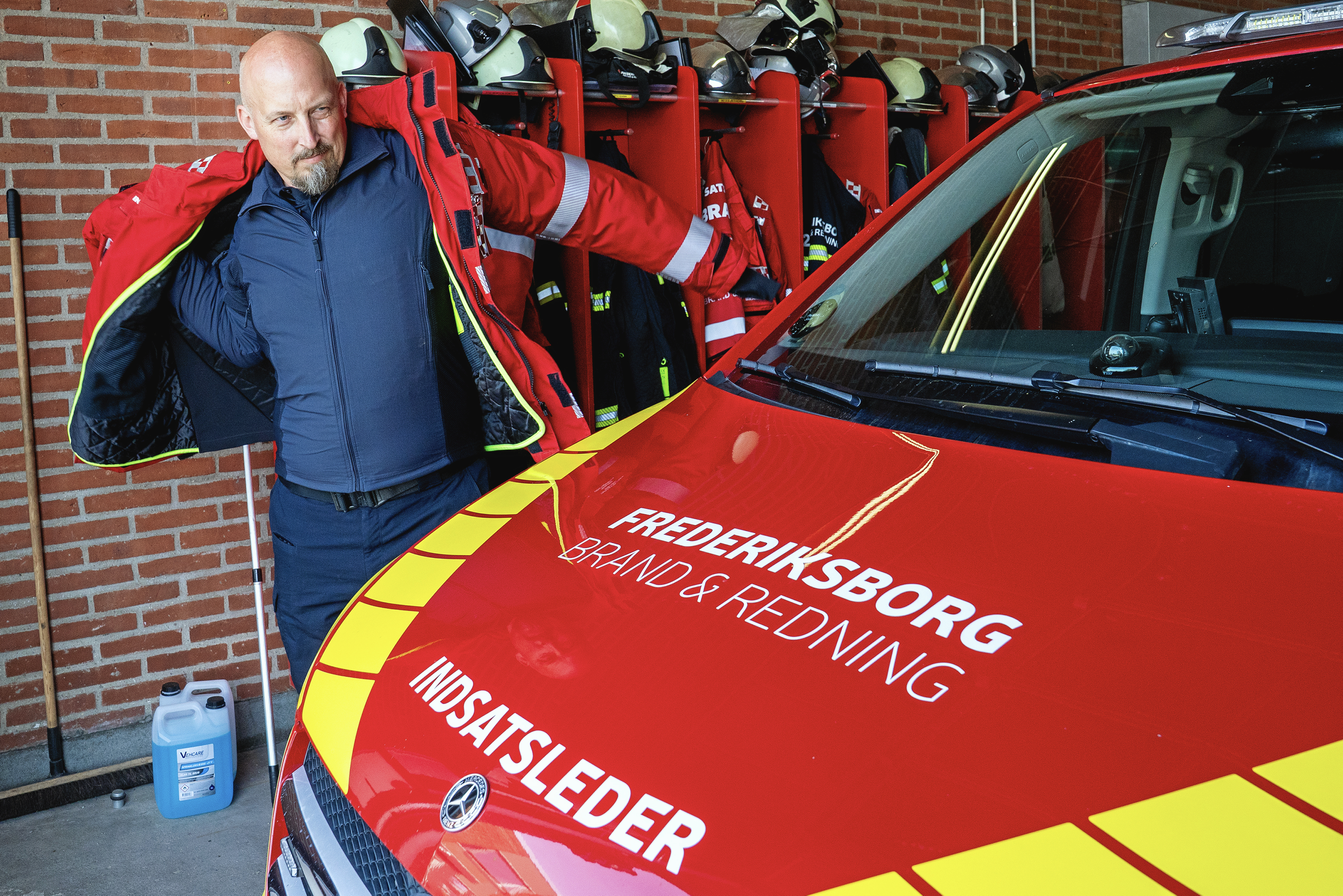 Christoffer Buhl var indsatsleder på storbranden på Lystrupgård og blandt de første på stedet.