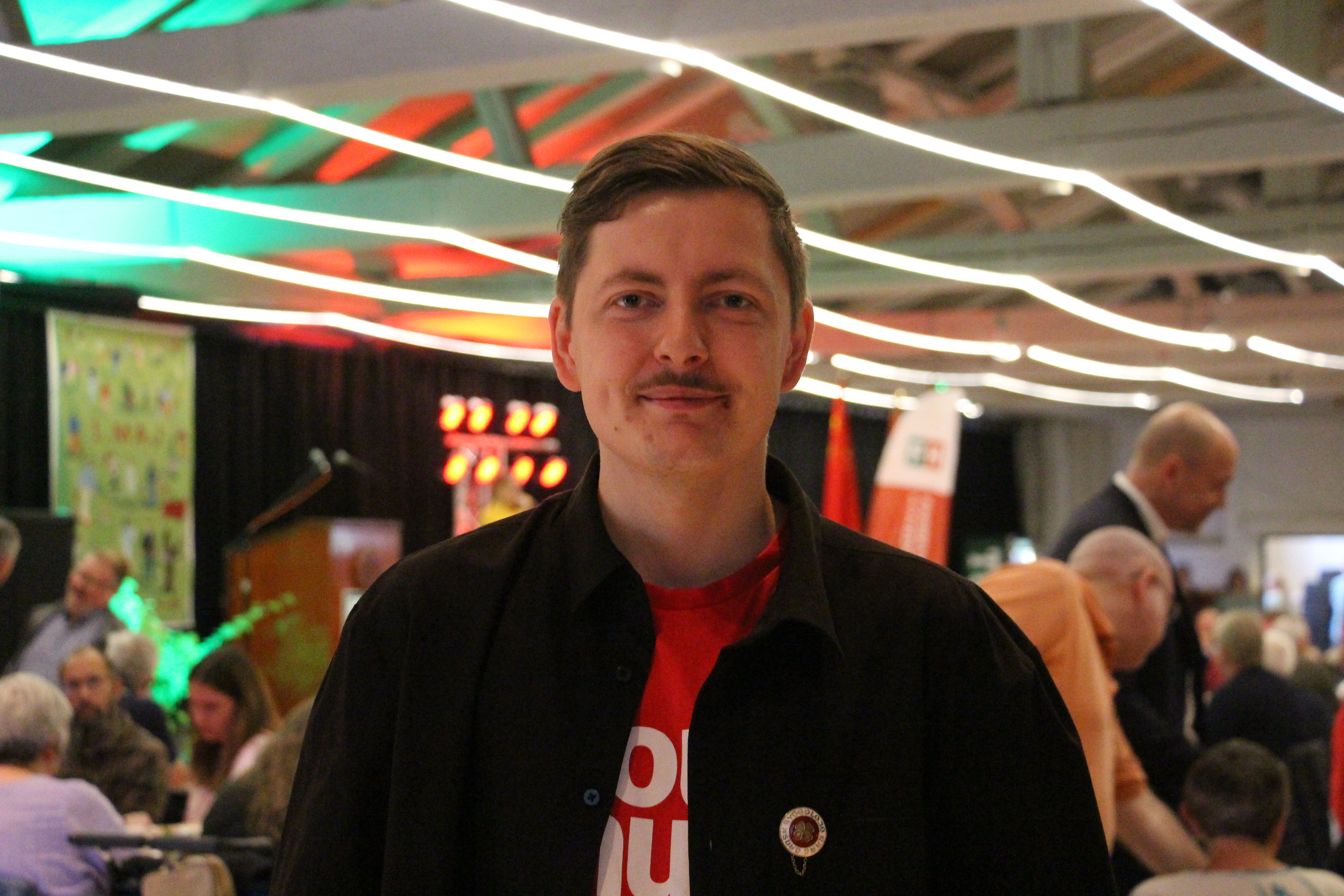 30-årige Andreas Christensen, der er kredsnæstformand i Dansk Sygeplejeråd (DSR) Sjælland, var taget til 1. maj for at hive aldersgennemsnittet ned.