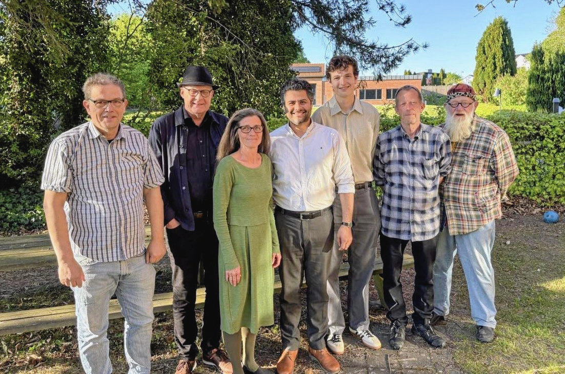 Her ses fra venstre Jan Woollhead, Erik Lindsø, Lotte Schrøder, Edris Qasimi, Gustav Aitken, Kurt Løvlund og Erik Skibsted.