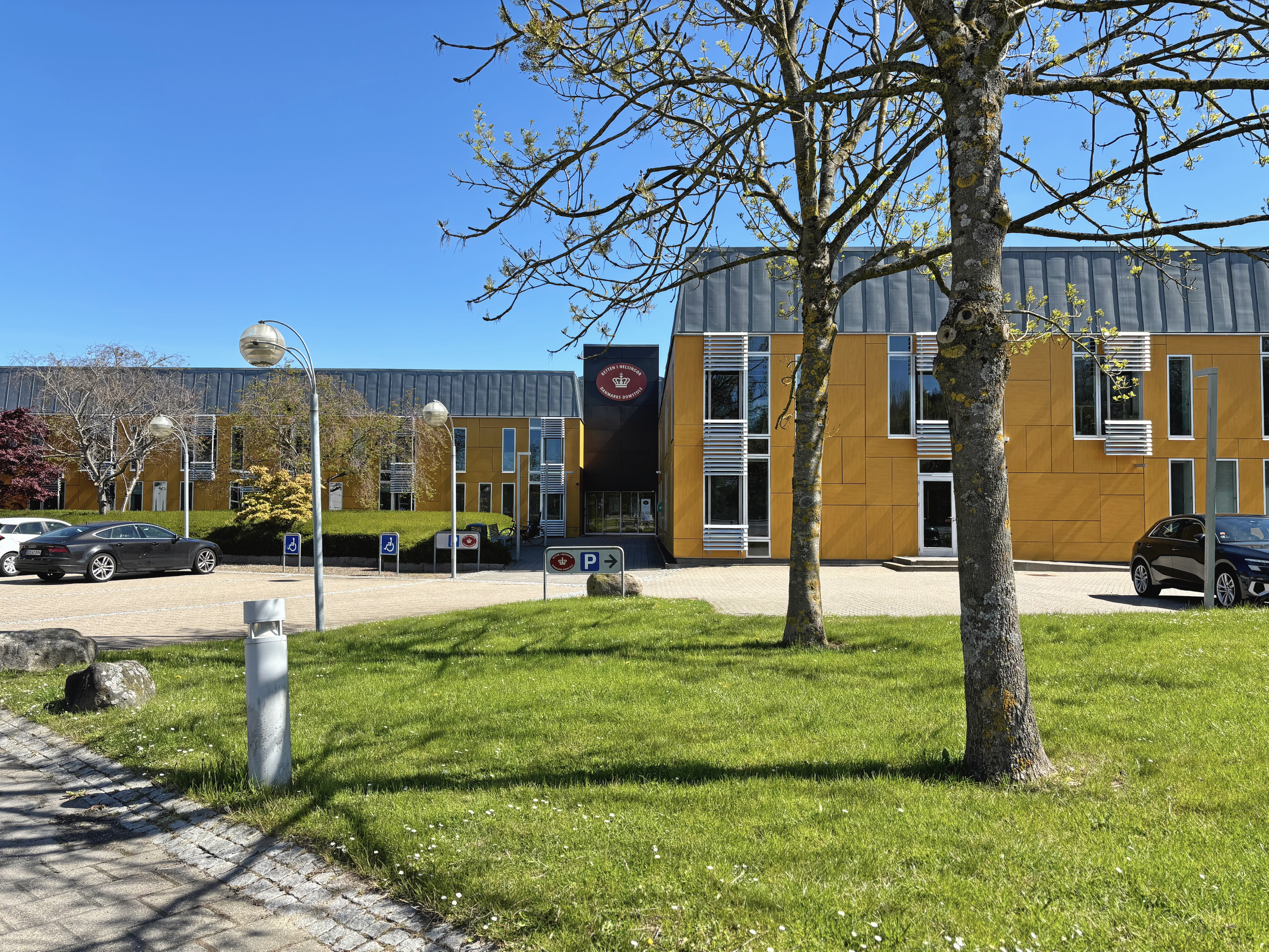 Den 19-årige mand fra Nivå blev fremstillet i grundlovsforhør i Retten i Helsingør