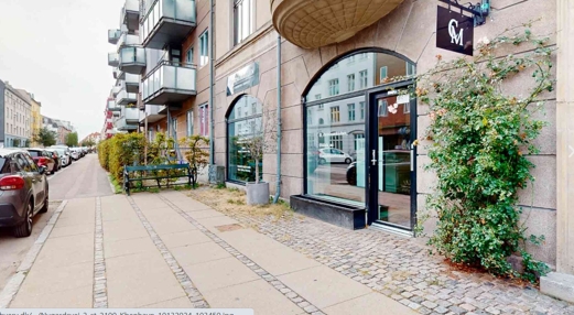 Disse attraktive lokaler på Østerbro i København egner sig til kontor eller klinik. Disse attraktive lokaler på Østerbro i København egner sig til kontor eller klinik.