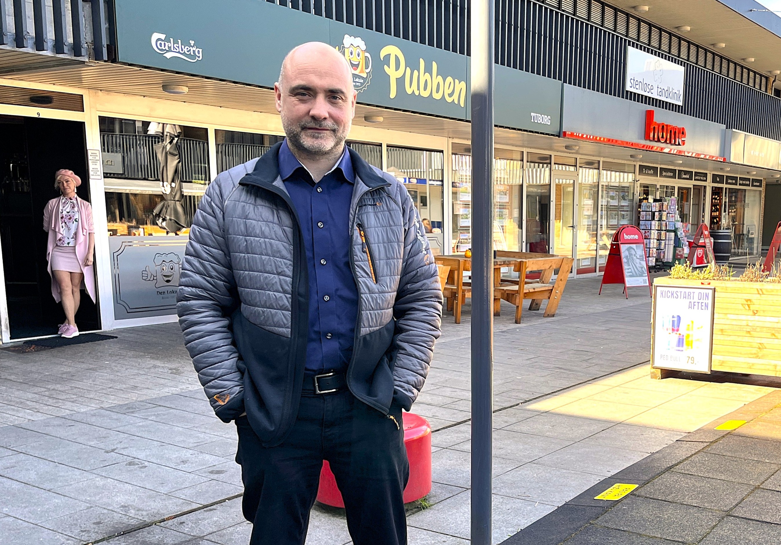 Torben Larsen har drevet Pubben i syv år. Hidtil med uderservering frem til klokken 02 fredage og lørdage.