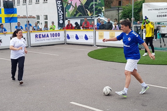 Nordisk Mesterskab i Gadefodbold for Hjemløse i Holbæk. - Stefan Andreasen Nordisk Mesterskab i Gadefodbold for Hjemløse i Holbæk.