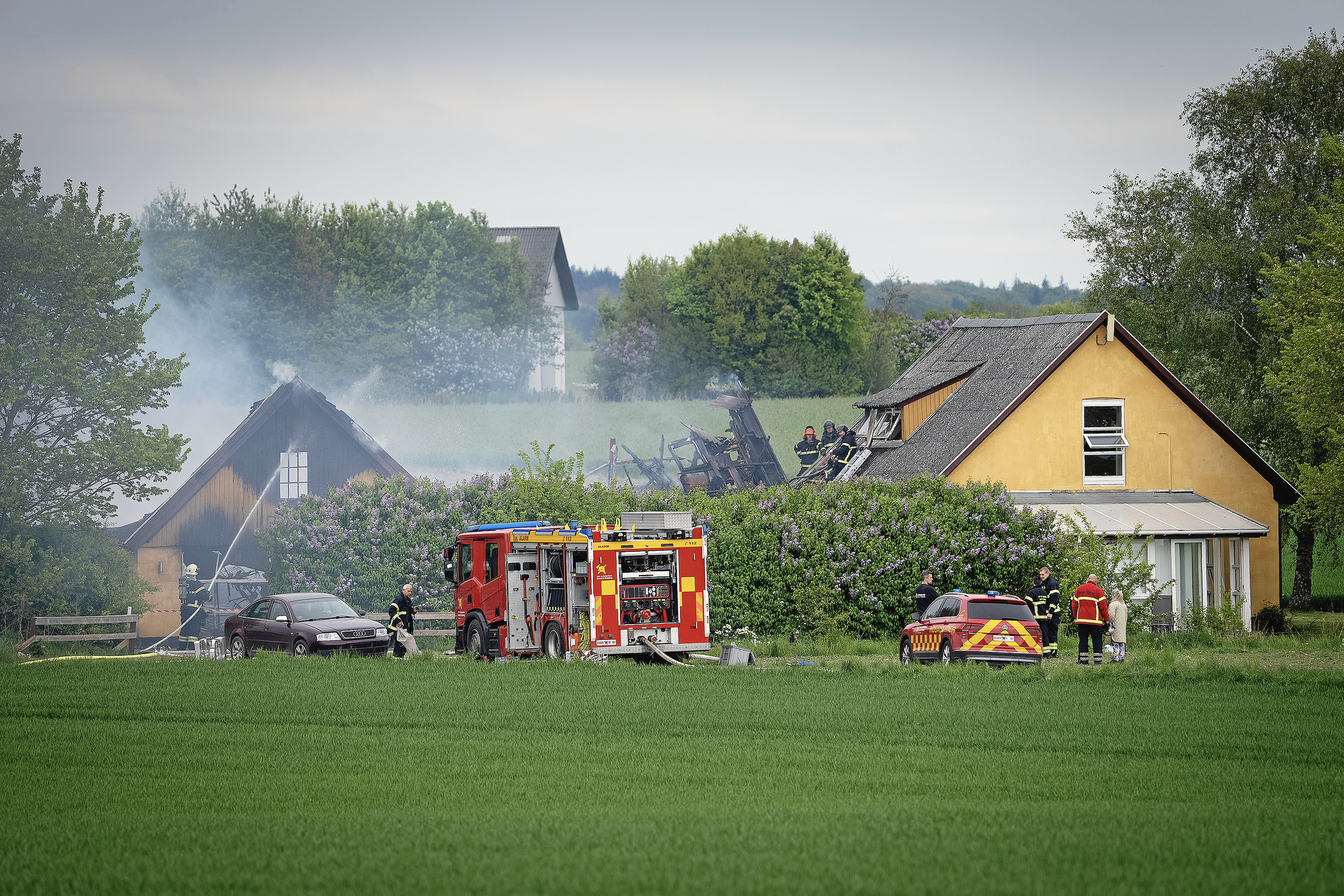 Branden blev anmeldt klokken 11.45.
