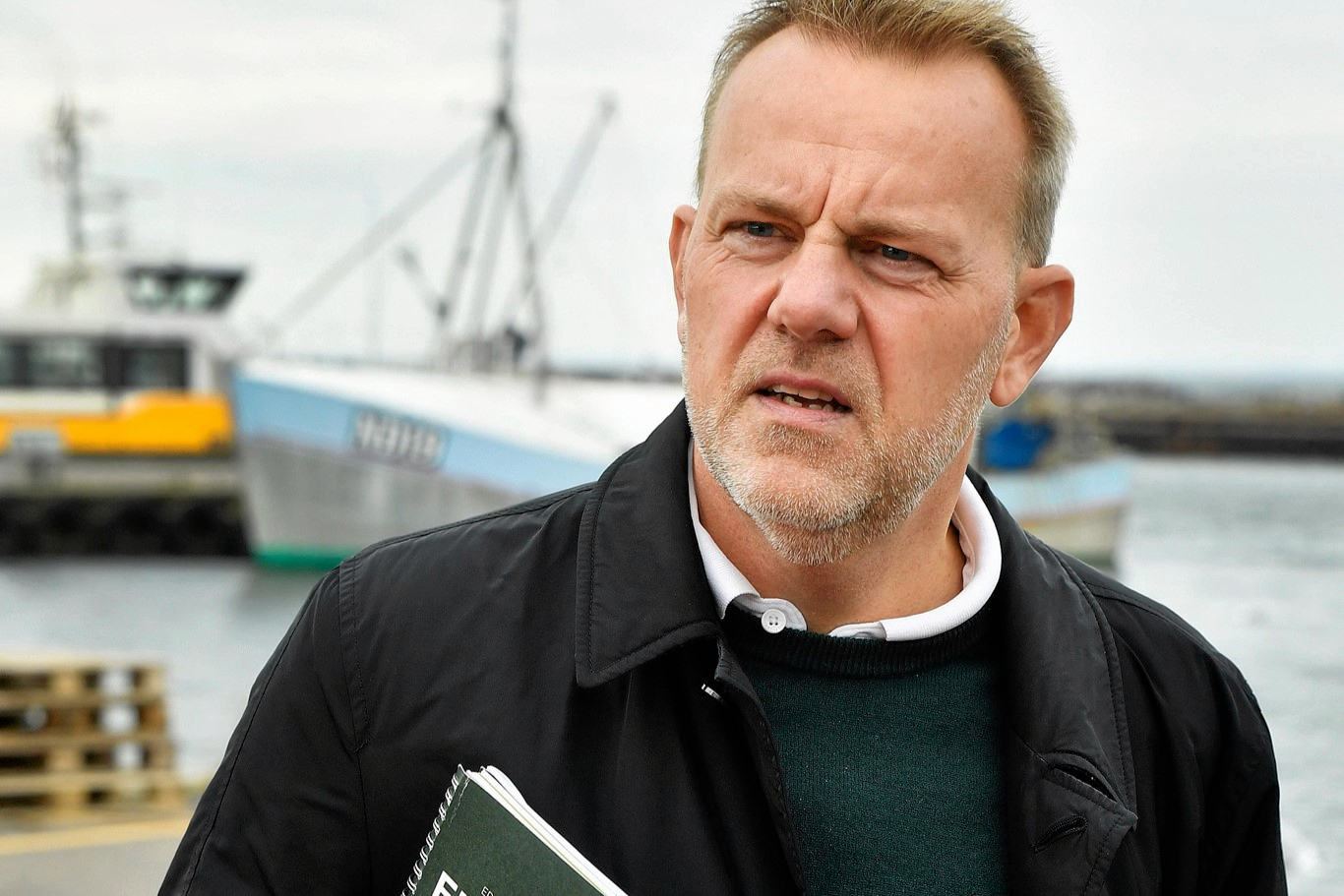 - Når vi i dag diskuterer nye 400 kV-luftledninger, diskuterer vi i virkeligheden konsekvenserne af tidligere beslutninger, skriver Jesper Adler.