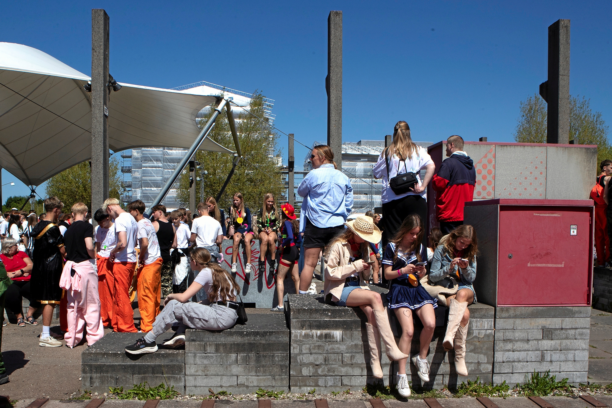 Sidste år foregik festen på Musicon, hvor de unge savnede nogle grønne områder at sidde i. - Kim Rasmussen Sidste år foregik festen på Musicon, hvor de unge savnede nogle grønne områder at sidde i.