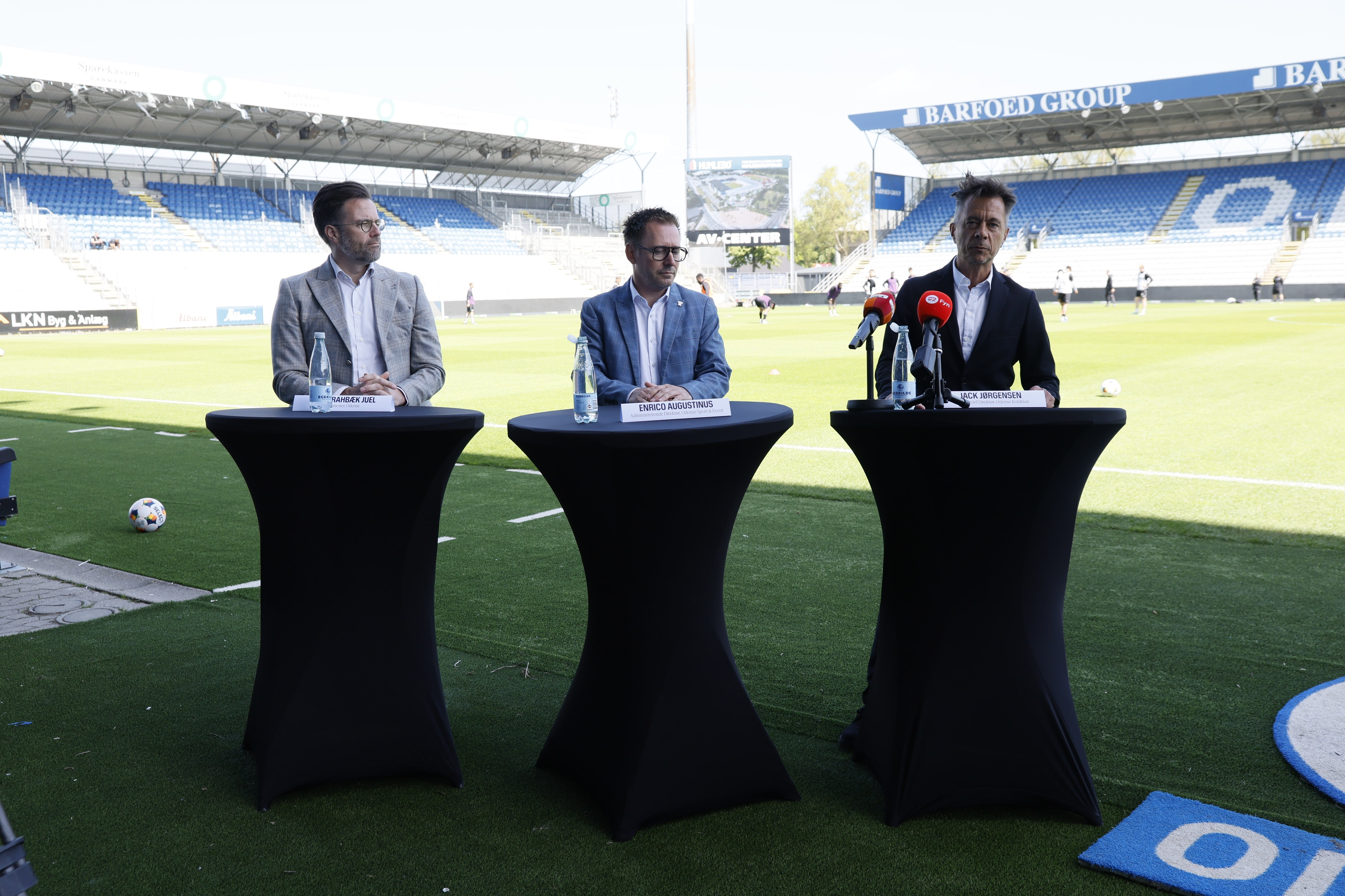 Det åbne hjørne bag hovedpersonerne på onsdagens pressemøde vil snart være fortid.
