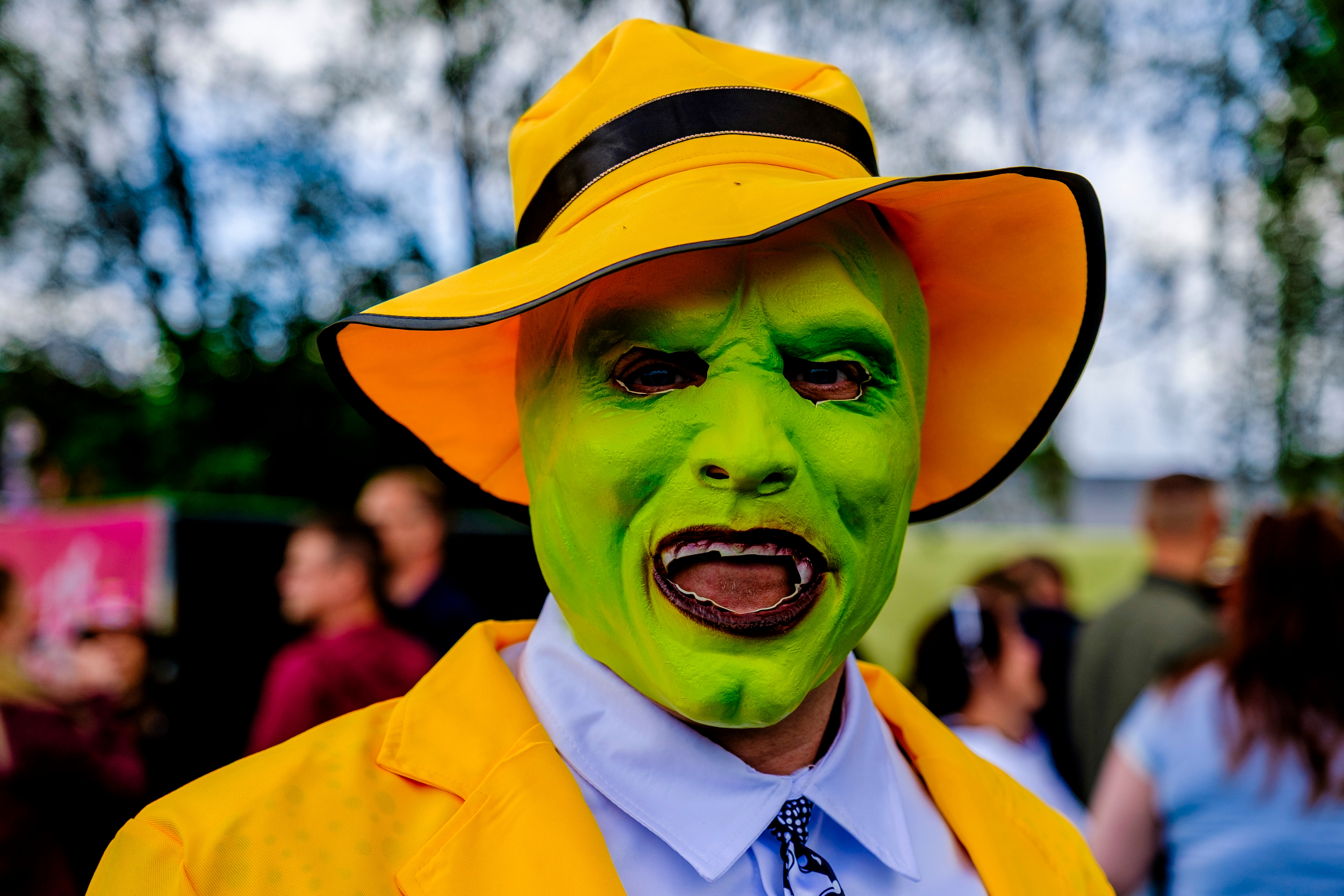 Ssssssmokin’! 90’er-fænomenet Stanley Ipkiss er blandt de 15.000 gæster til lørdagens ‘Vi Elsker’-nostalgifest i Rødovre. Bag kostumet gemmer sig 44-årige Claus Mundt fra Herlev. - Robert Hendel Ssssssmokin’! 90’er-fænomenet Stanley Ipkiss er blandt de 15.000 gæster til lørdagens ‘Vi Elsker’-nostalgifest i Rødovre. Bag kostumet gemmer sig 44-årige Claus Mundt fra Herlev.
