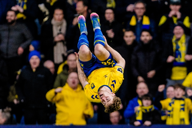 Bag jubelscenerne fra Mathias Kvistgaarden gemmer sig en rejse, der begyndte med både bøger og bold på Brøndby Gymnasium. - Robert Hendel Bag jubelscenerne fra Mathias Kvistgaarden gemmer sig en rejse, der begyndte med både bøger og bold på Brøndby Gymnasium.