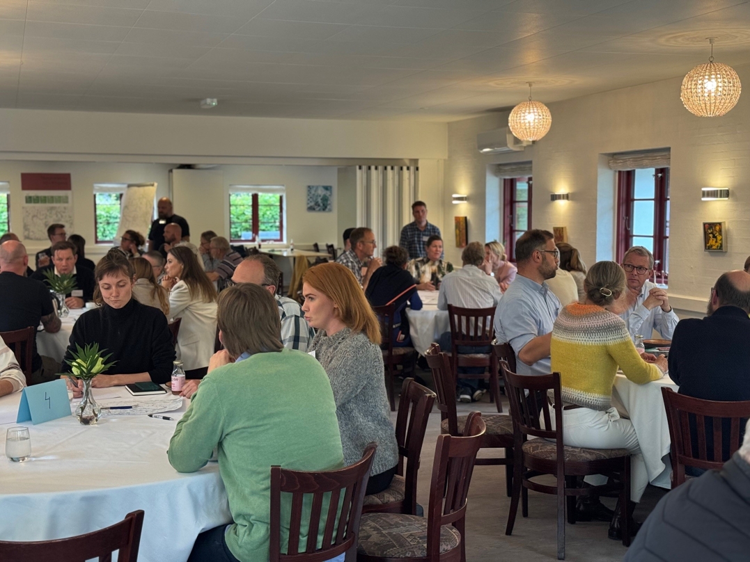 Tirsdag var byrådspolitikere og borgere samlet om at udvikle fremtidens energiløsninger til workshop på Gyrstinge Skovkro. - PR Tirsdag var byrådspolitikere og borgere samlet om at udvikle fremtidens energiløsninger til workshop på Gyrstinge Skovkro.