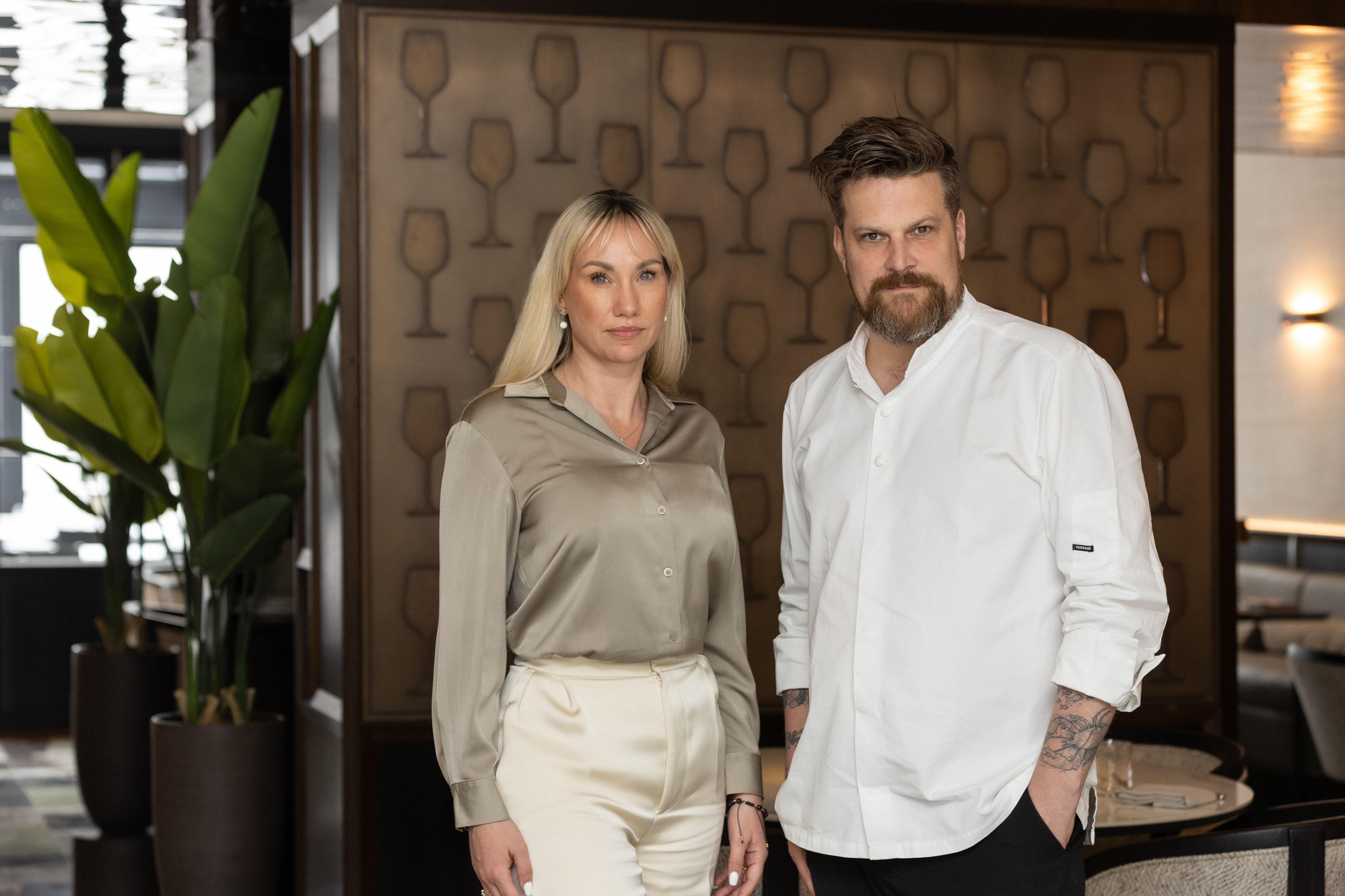 Josefine Jespersen, administrerende direktør på Park Lane Copenhagen, og Yves Le Lay, den ene af de fire forpagtere, der er gået konkurs, men som nu fortsætter som Food & Beverage Director.